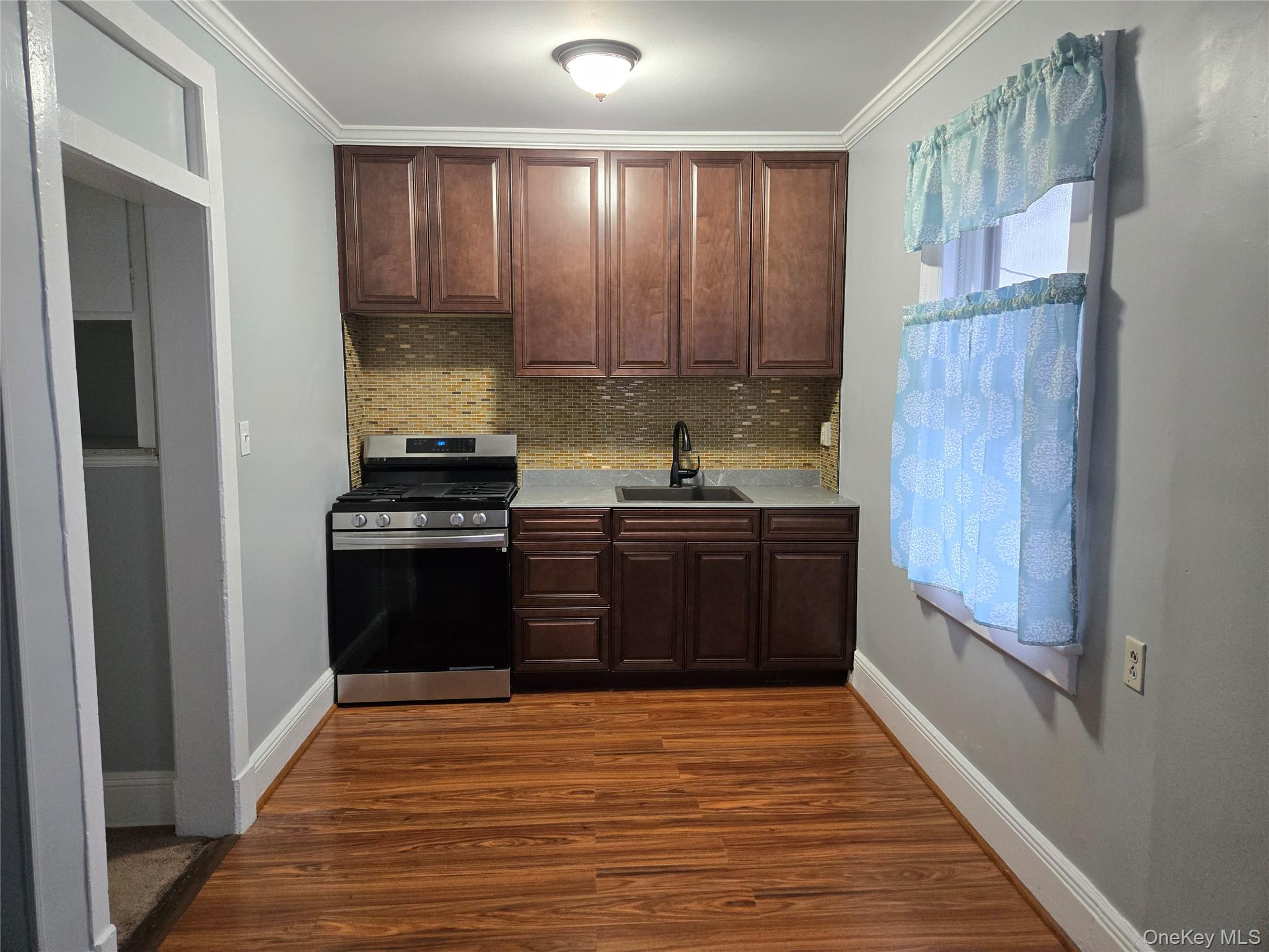 #8 photo, 92 Wavecrest Street, নাসাউ কাউন্টি Valley Stream , NY 11581