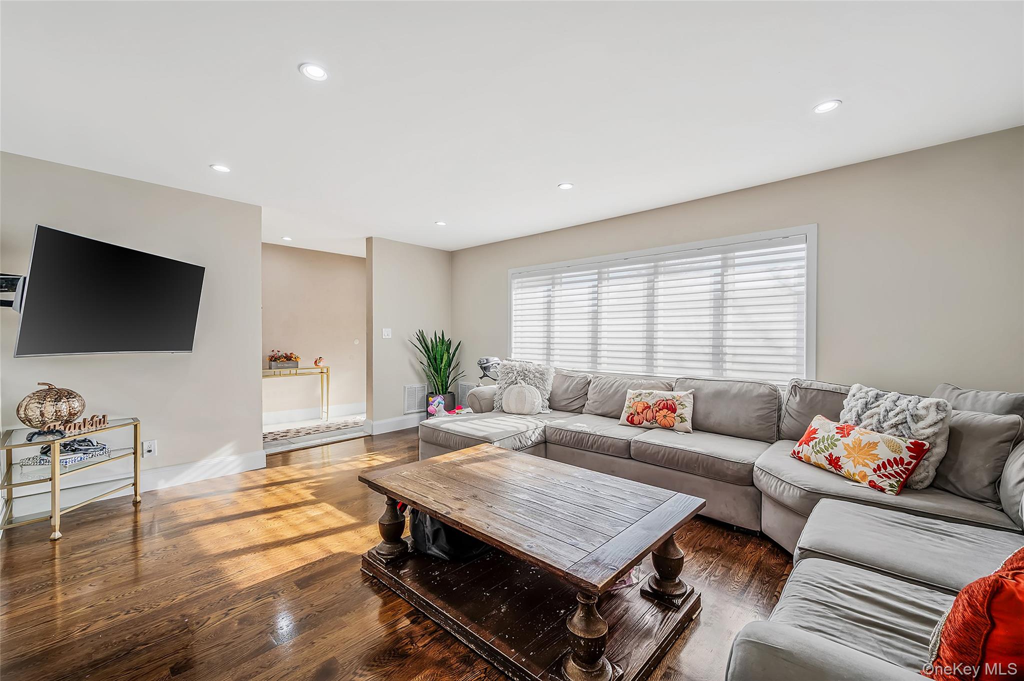 #3 photo, 66 Virginia Avenue, Нассау ‖ Oceanside , NY 11572