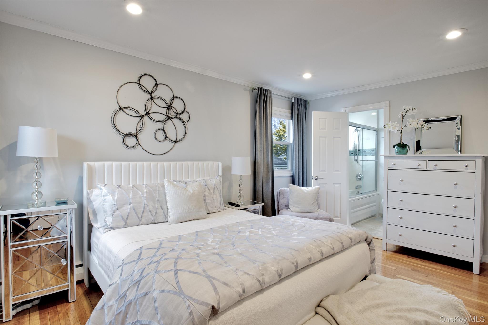 #19 photo, 1 James Avenue, Port Washington , NY 11050