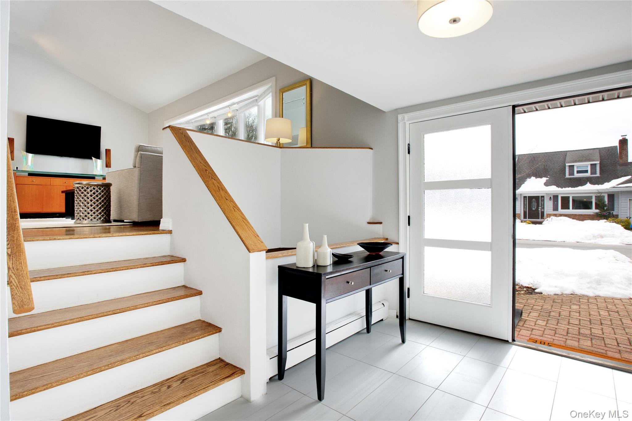 #3 photo, 1 James Avenue, Port Washington , NY 11050