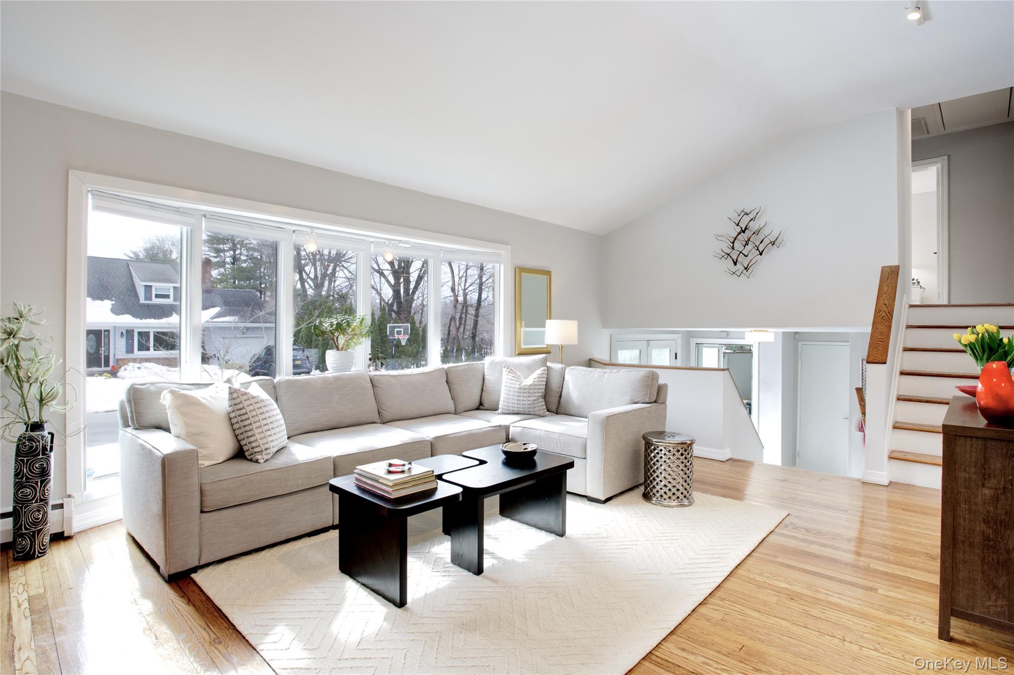 #4 photo, 1 James Avenue, Port Washington , NY 11050