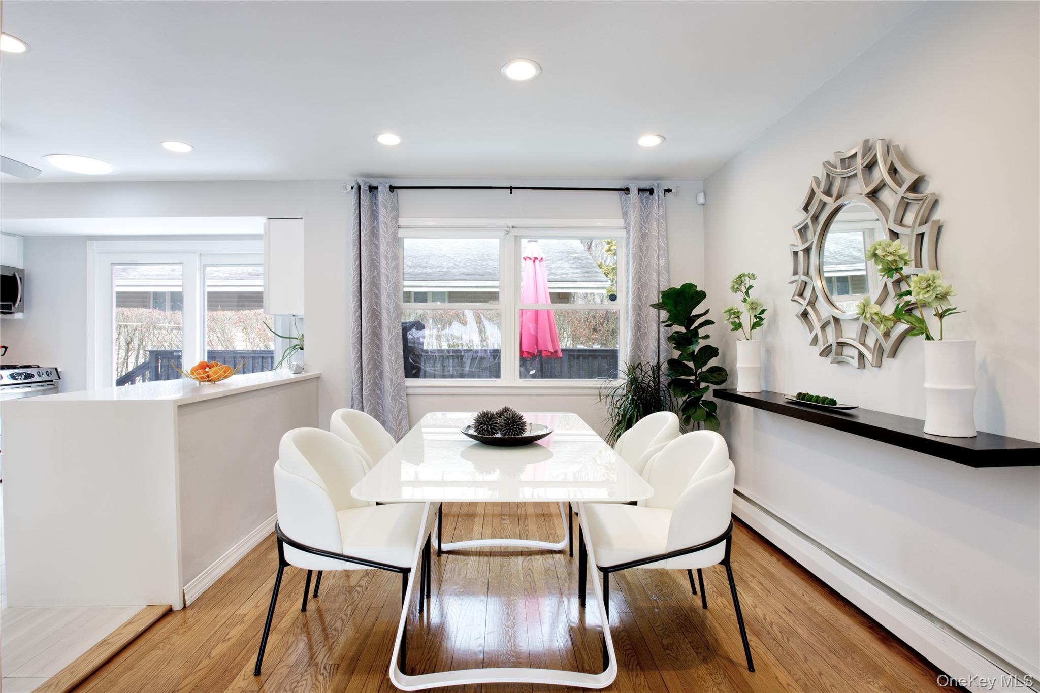 #7 photo, 1 James Avenue, Port Washington , NY 11050