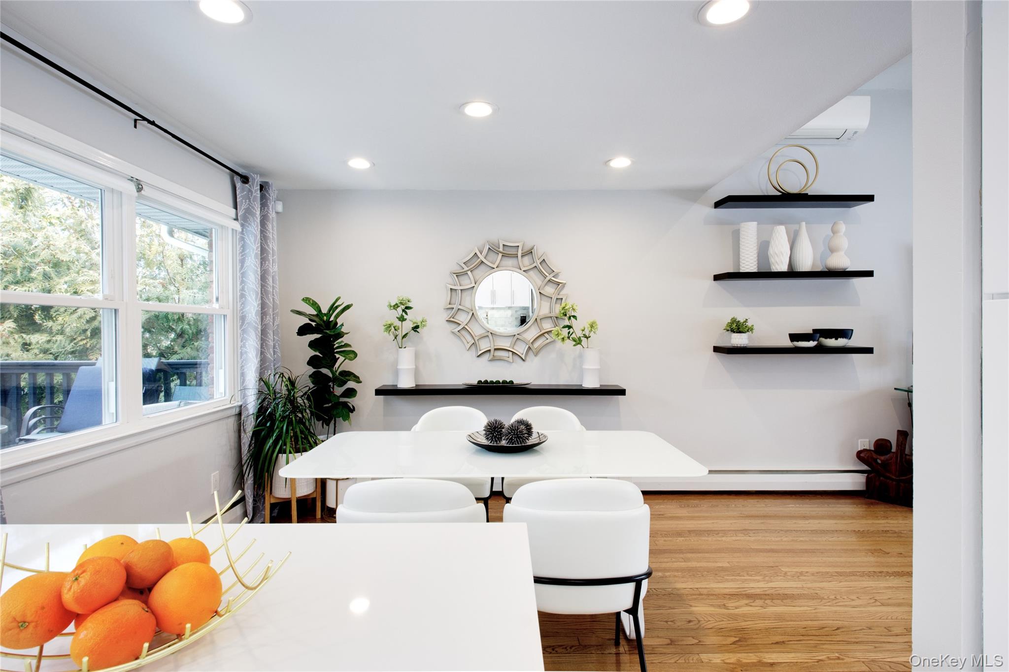 #9 photo, 1 James Avenue, Port Washington , NY 11050