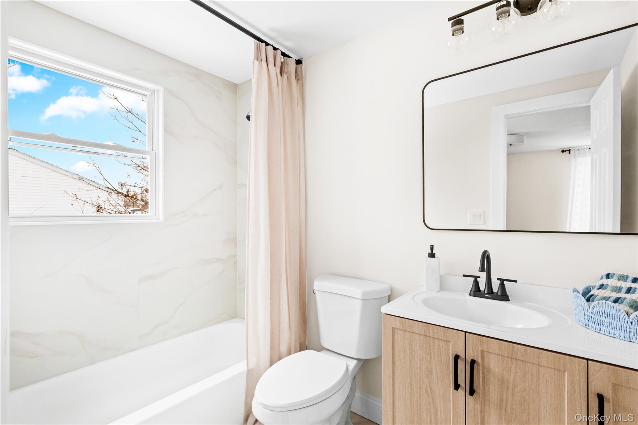 #11 photo, 3106 Devon Avenue, Medford , NY 11763