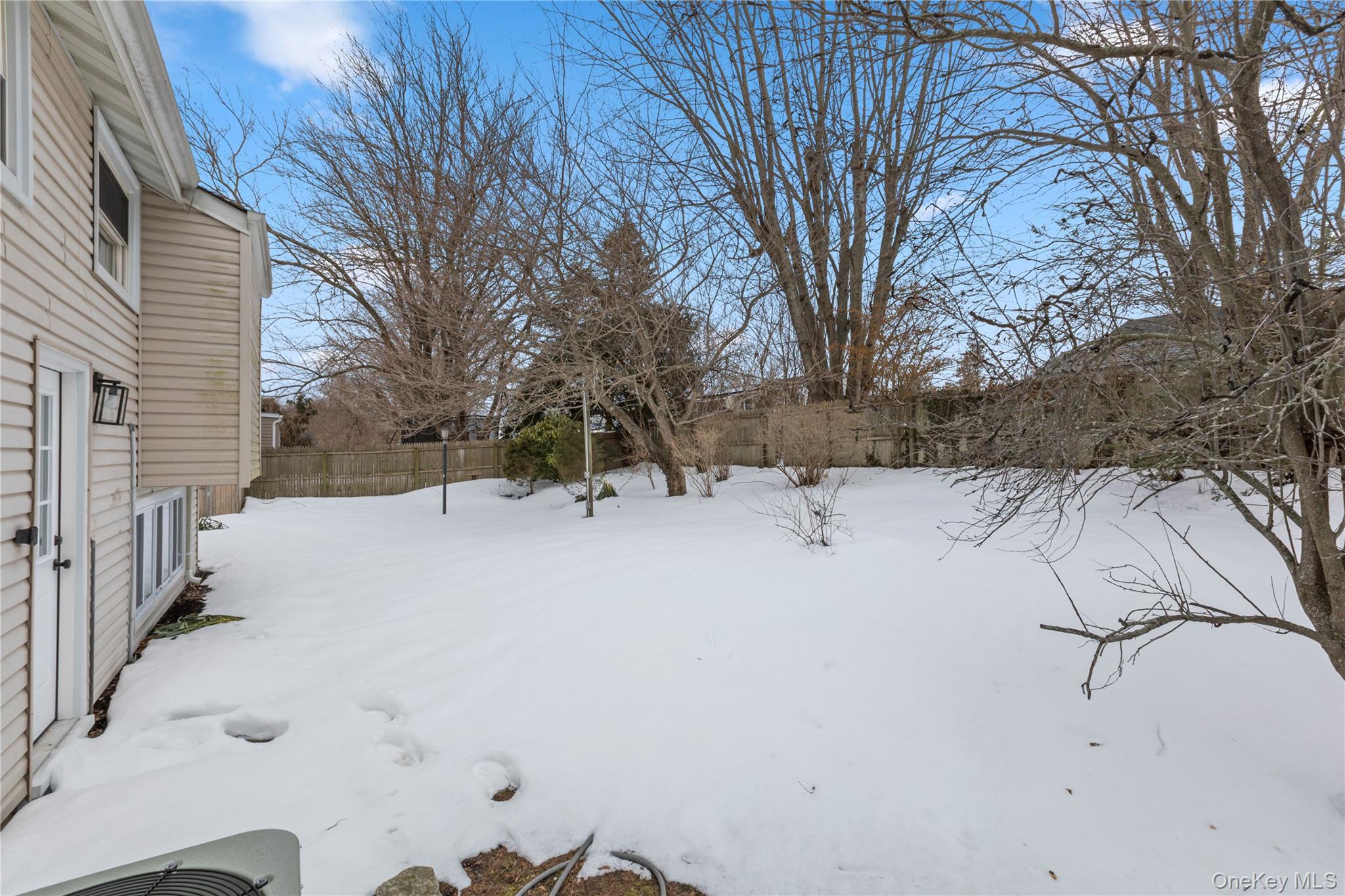 #16 photo, 3106 Devon Avenue, Medford , NY 11763