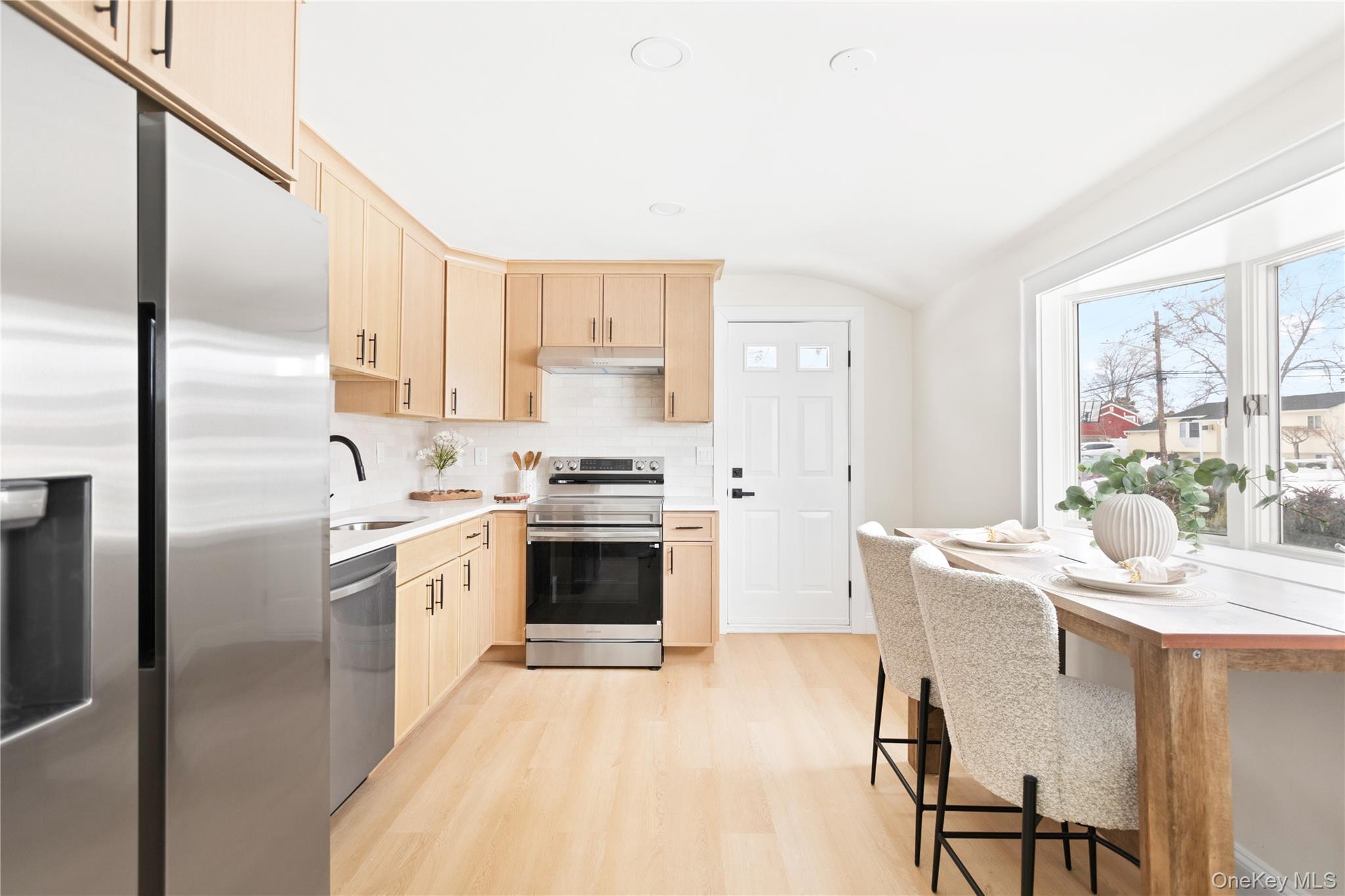 #5 photo, 3106 Devon Avenue, Medford , NY 11763