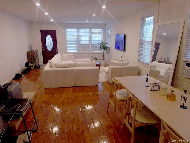 #3 photo, 9030 Vanderveer Street, クイーンズ区 Queens Village , NY 11428