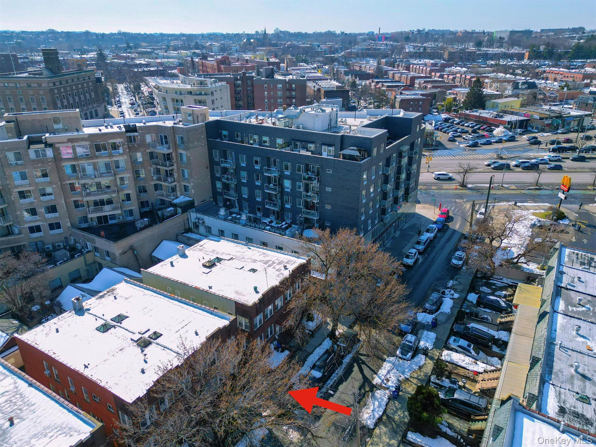 #11 photo, 81-20 Dongan Avenue, Куинс ‖ Elmhurst , NY 11373