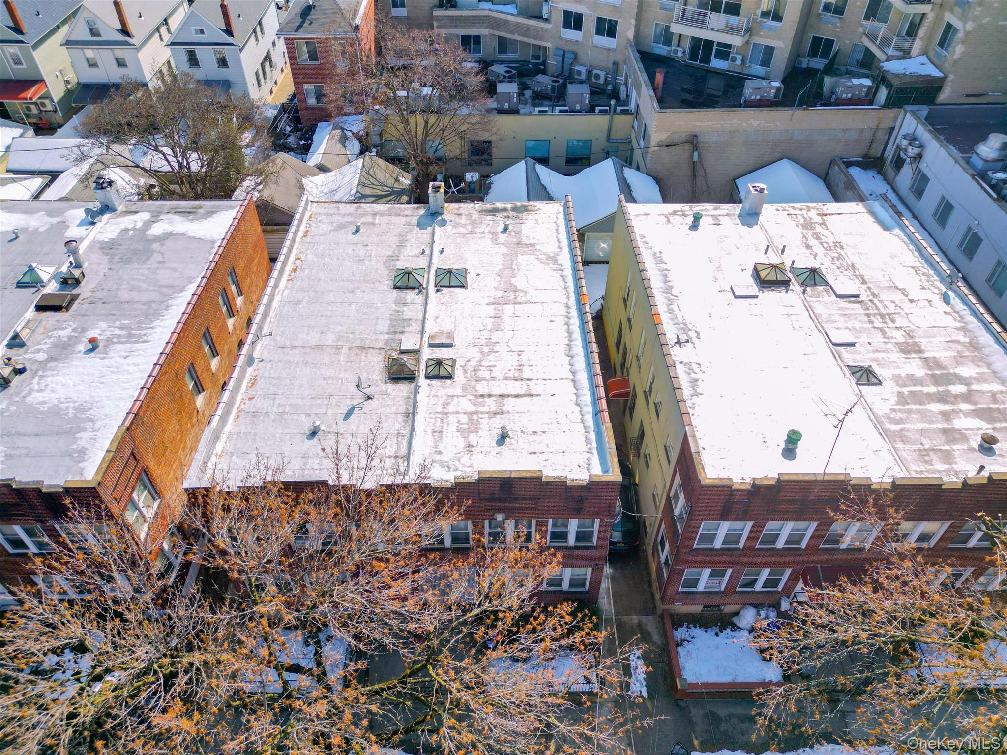 #6 photo, 81-20 Dongan Avenue, Куинс ‖ Elmhurst , NY 11373