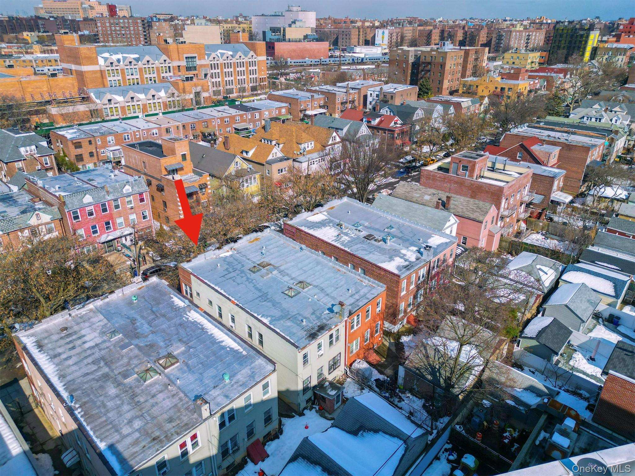 #9 photo, 81-20 Dongan Avenue, Куинс ‖ Elmhurst , NY 11373