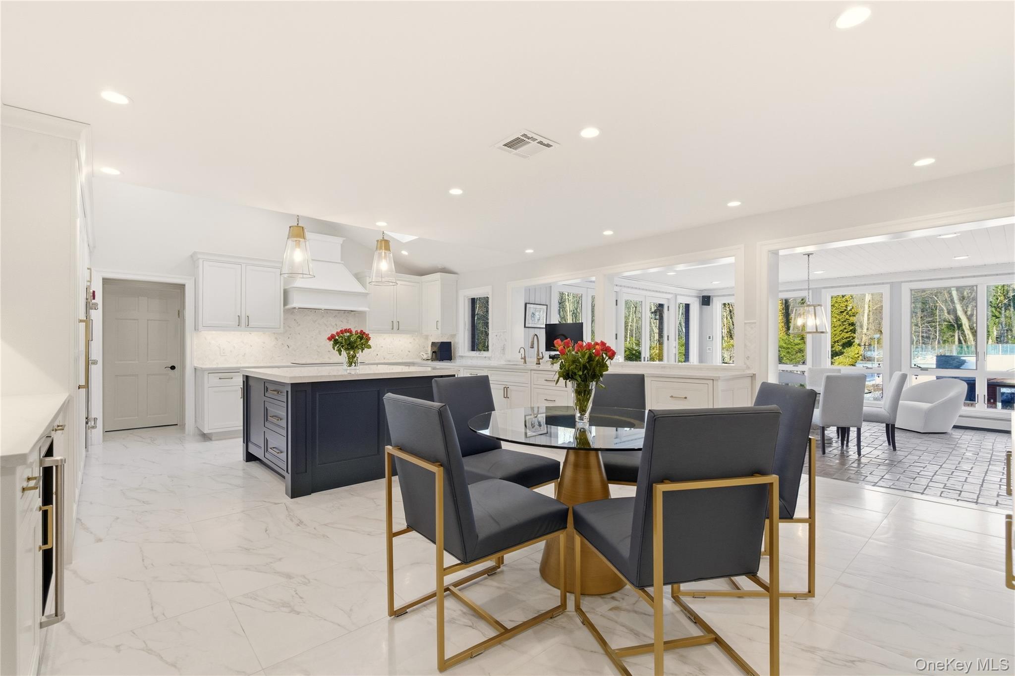 #15 photo, 8 Brookville Lane, Нассау ‖ Brookville , NY 11545