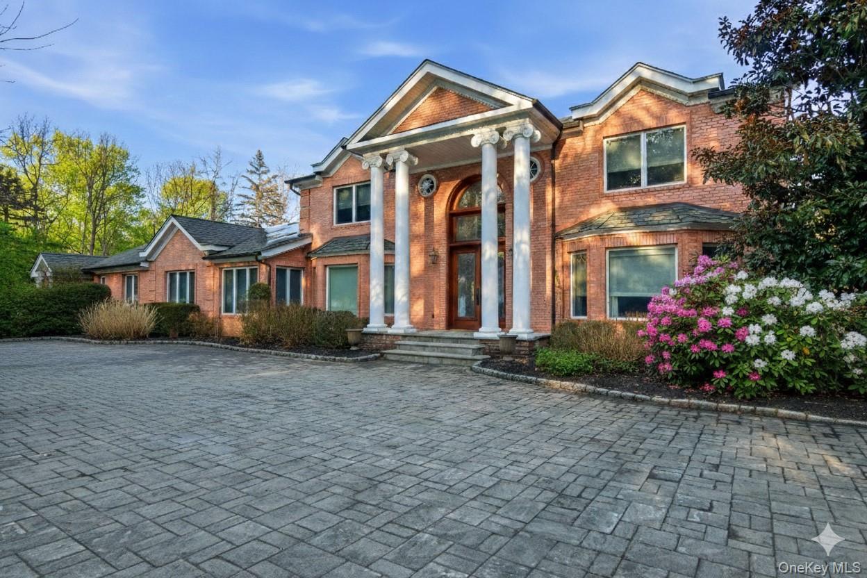 #2 photo, 8 Brookville Lane, Нассау ‖ Brookville , NY 11545