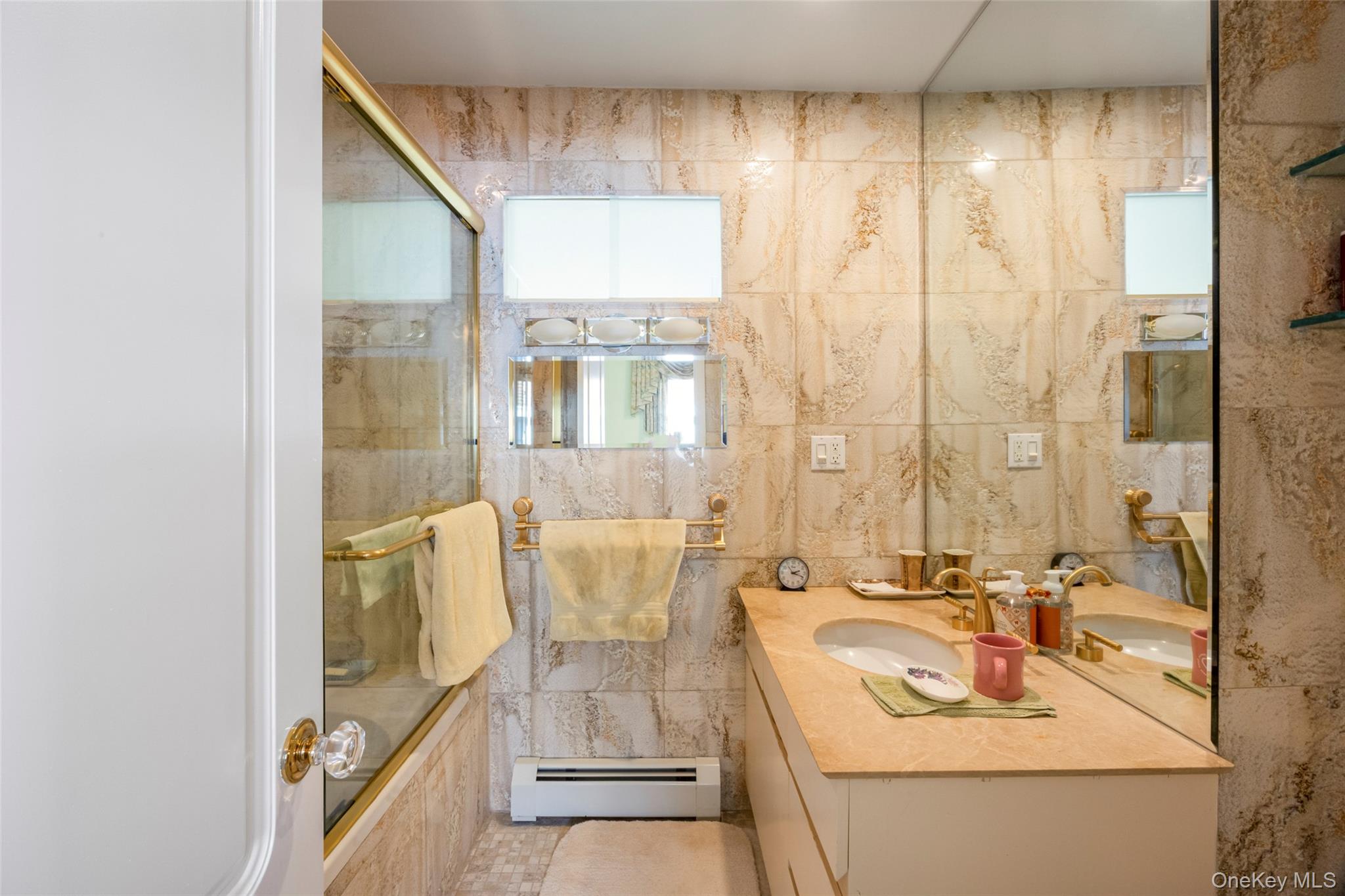 #8 photo, 27 Bond Street, Great Neck , NY 11021