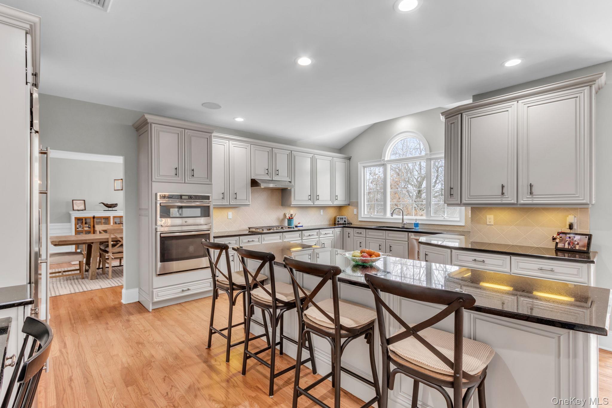 #12 photo, 19 Sassinoro Boulevard, Cortlandt Manor , NY 10567