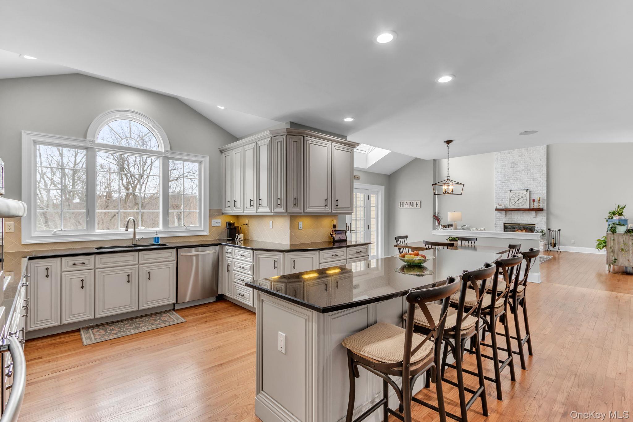 #13 photo, 19 Sassinoro Boulevard, Cortlandt Manor , NY 10567