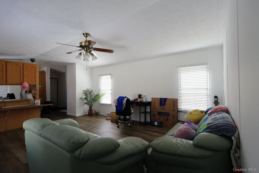 #6 photo, 20 Oak St, 紐約州 Wurtsboro , NY 12790