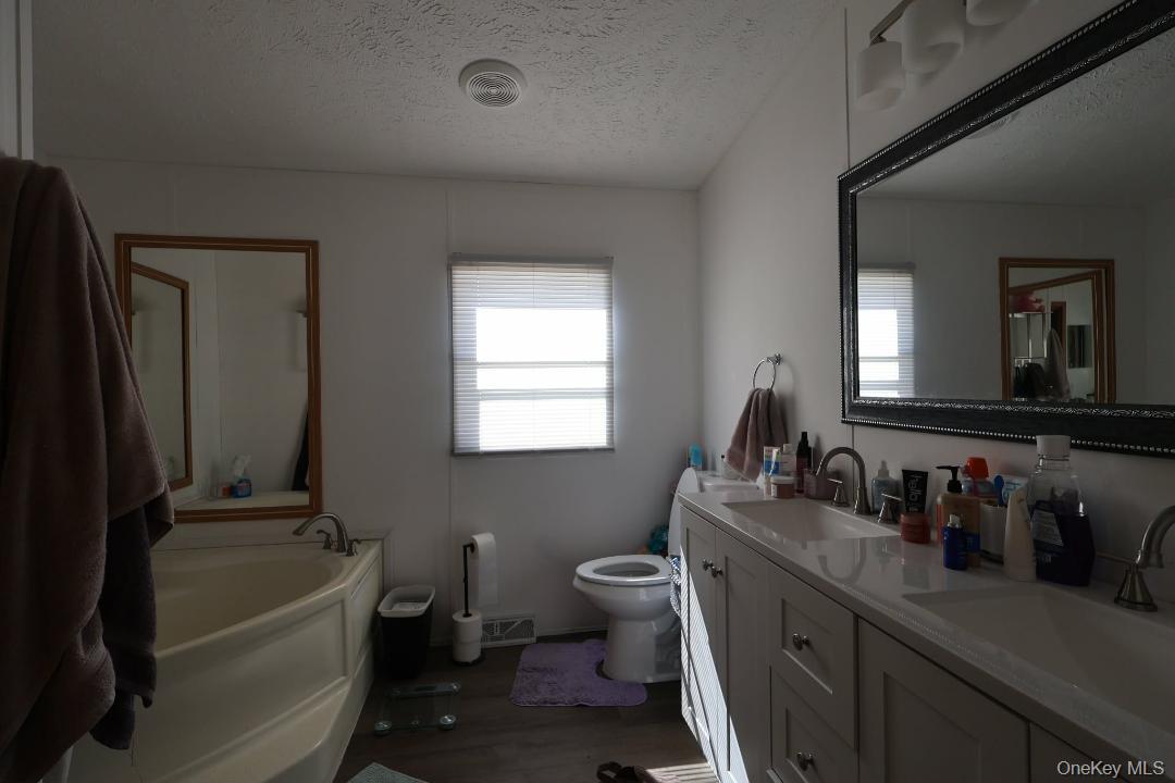 #7 photo, 20 Oak St, 紐約州 Wurtsboro , NY 12790