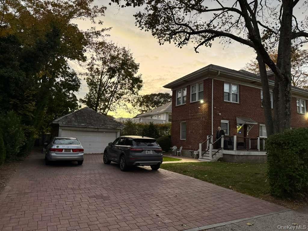 #13 photo, 365 Broadway, Нассау ‖ Lawrence , NY 11559