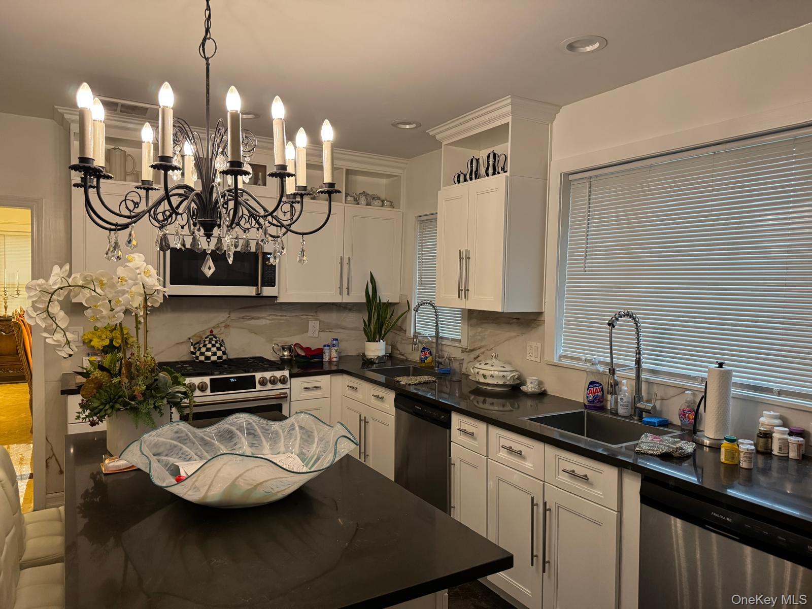 #3 photo, 365 Broadway, Нассау ‖ Lawrence , NY 11559