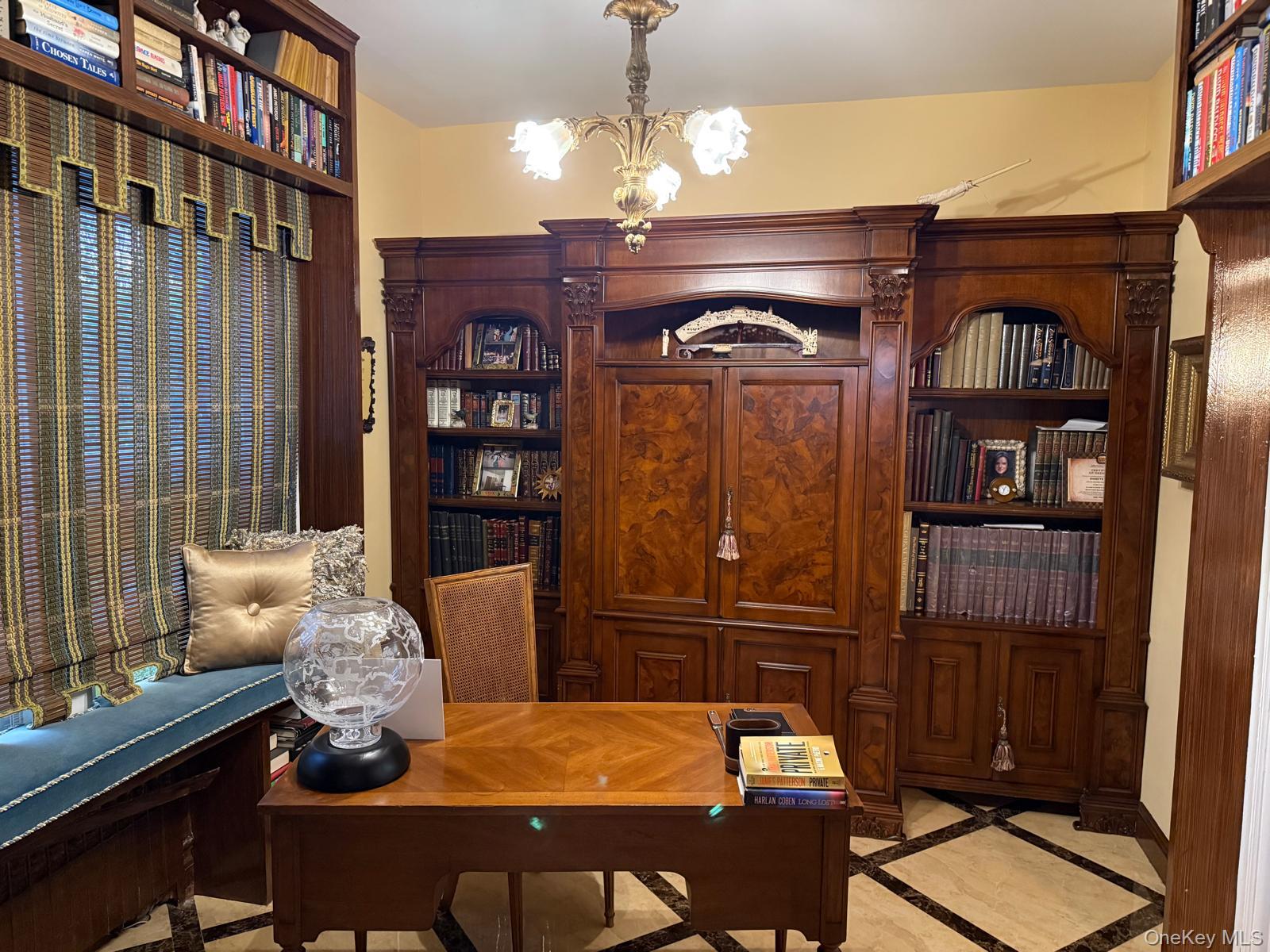 #7 photo, 365 Broadway, Нассау ‖ Lawrence , NY 11559