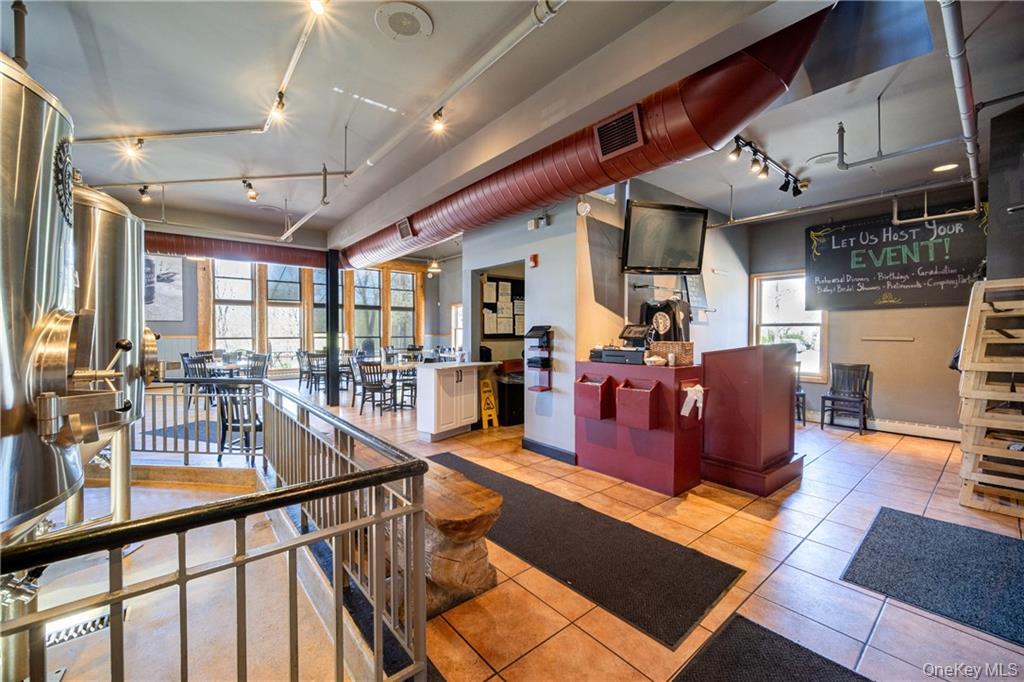 #7 photo, 3 Main Street, New Paltz , NY 12561