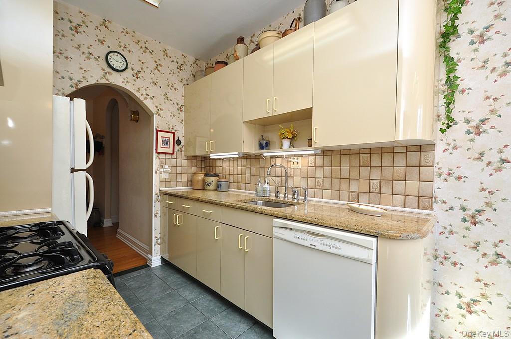 #7 photo, 143 Garth Road, Scarsdale , NY 10583