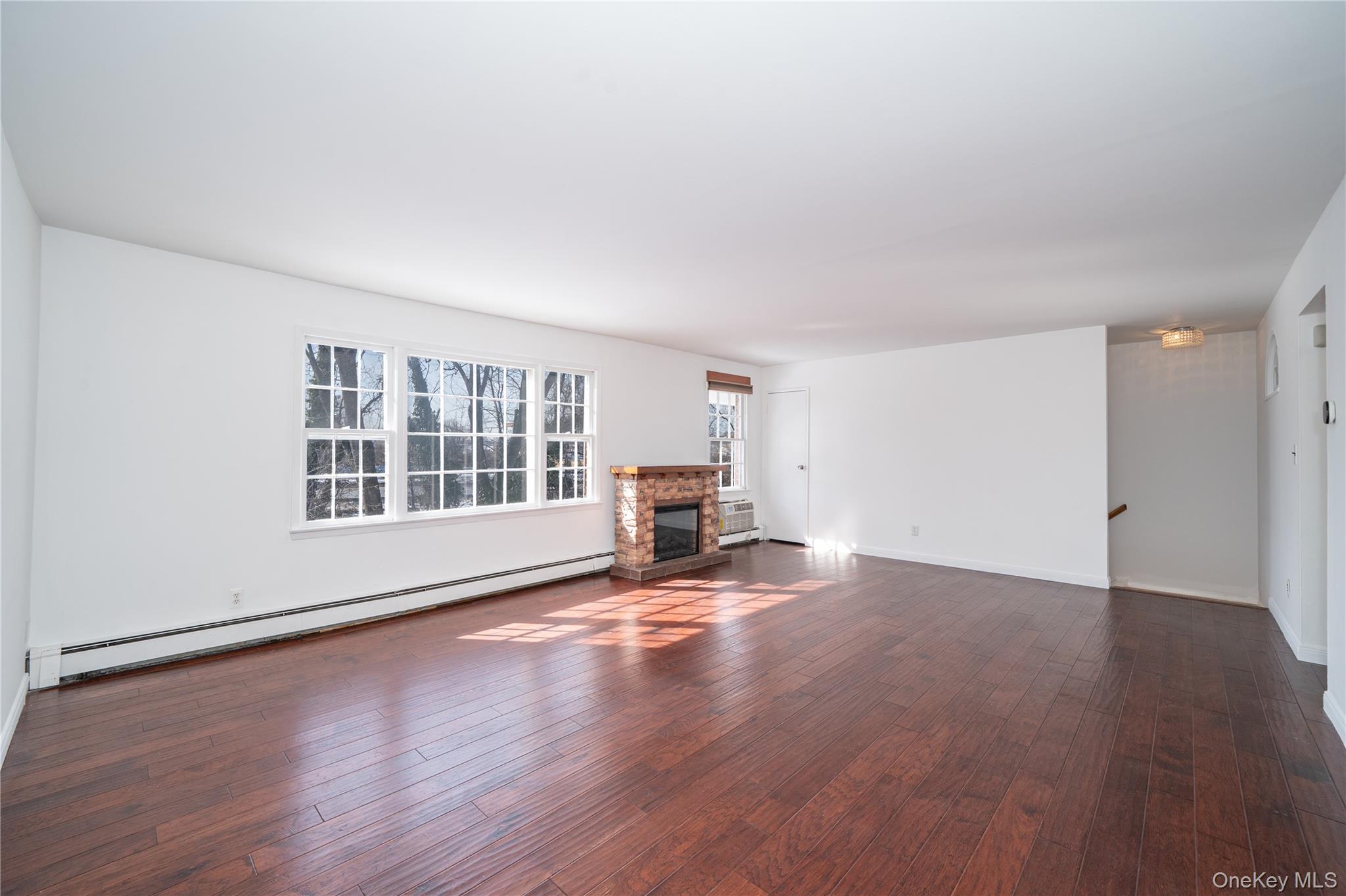 #2 photo, 172 Lawrence Park Terrace, 브롱크스 Bronxville , NY 10708