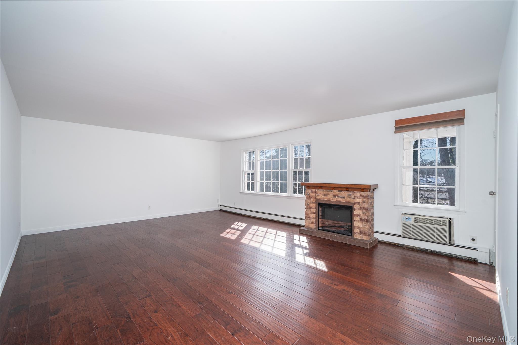 #4 photo, 172 Lawrence Park Terrace, 브롱크스 Bronxville , NY 10708