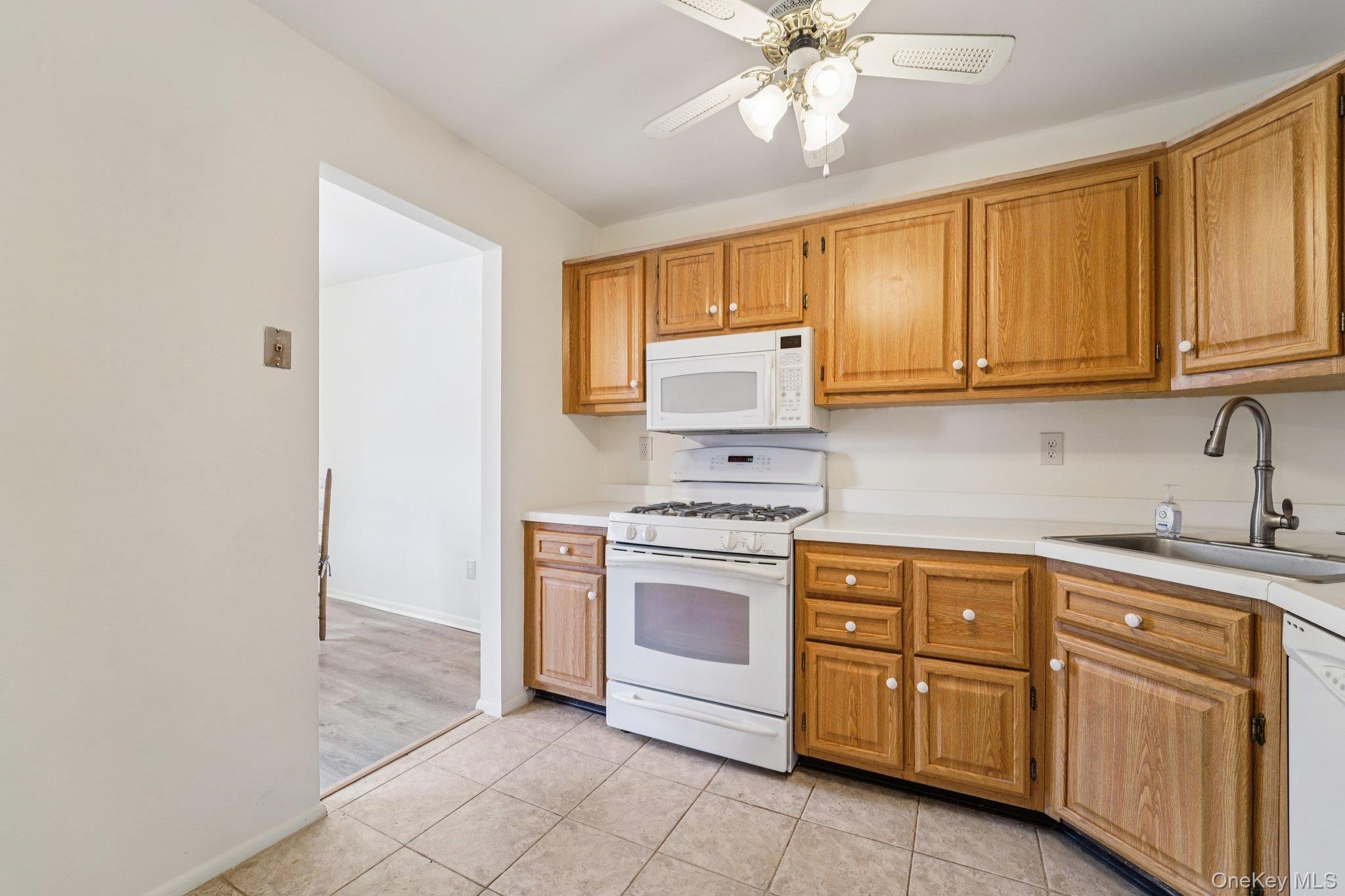 #12 photo, 101 Parkside, Suffern , NY 10901