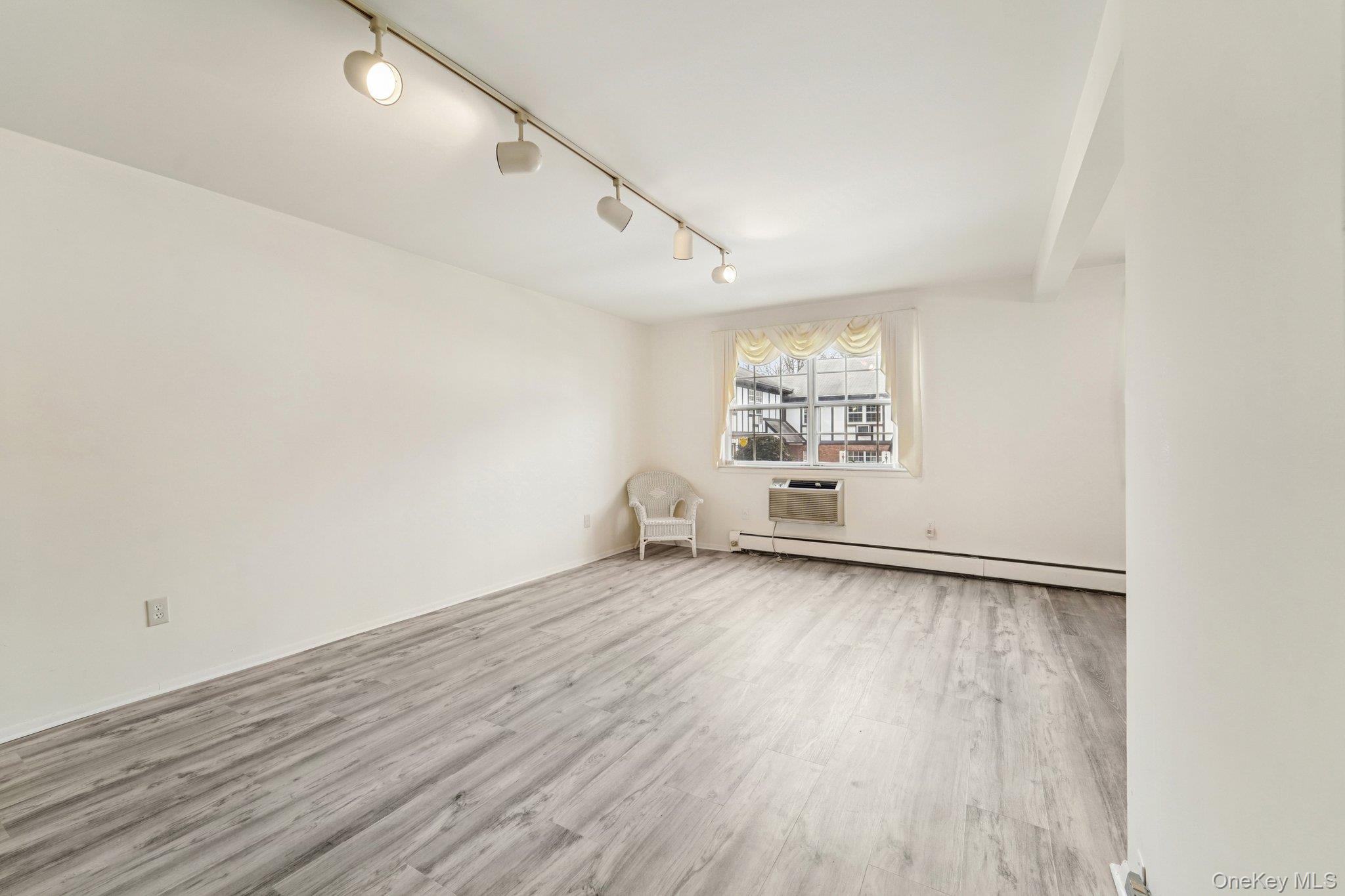 #5 photo, 101 Parkside, Suffern , NY 10901