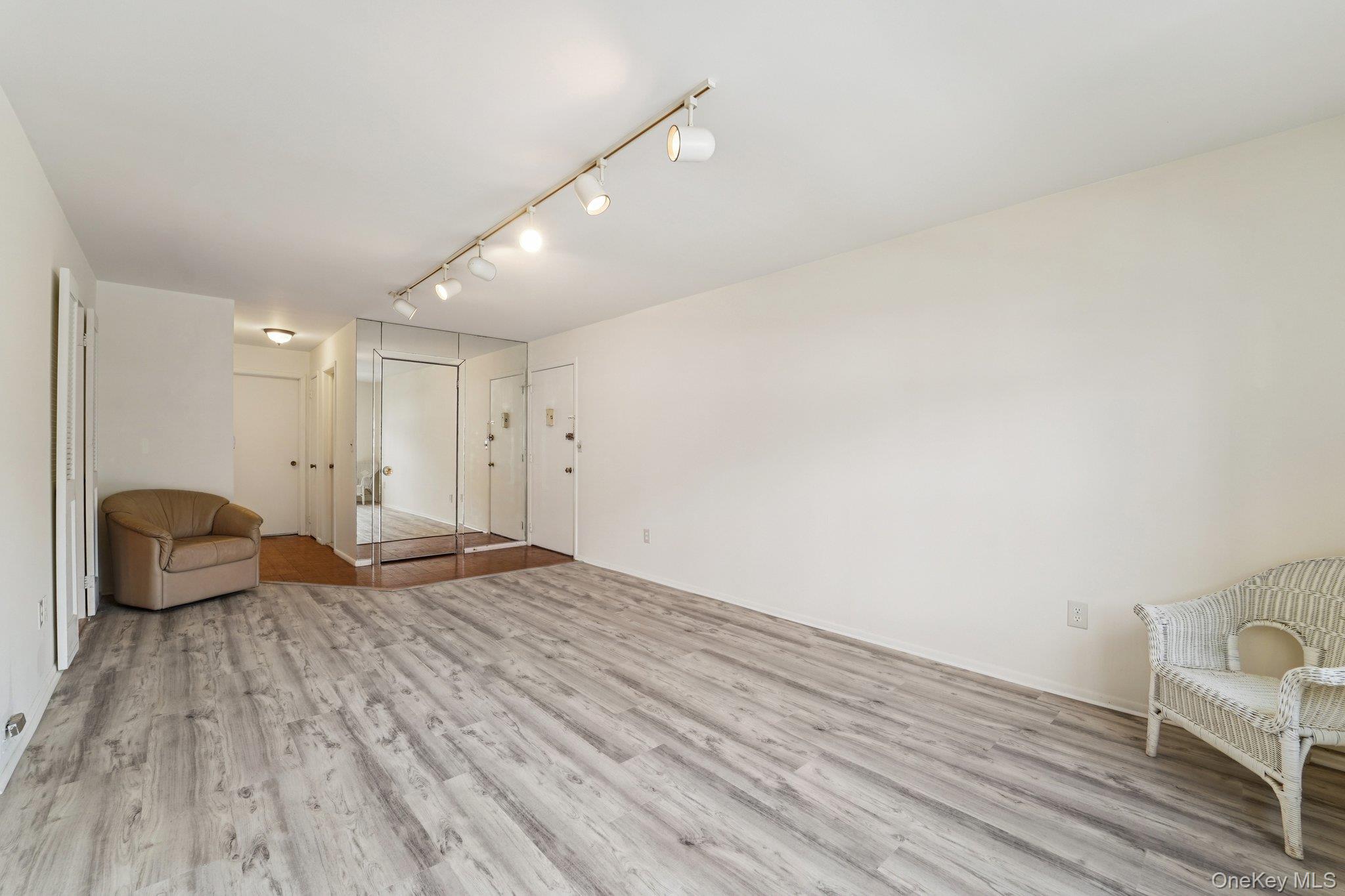 #7 photo, 101 Parkside, Suffern , NY 10901