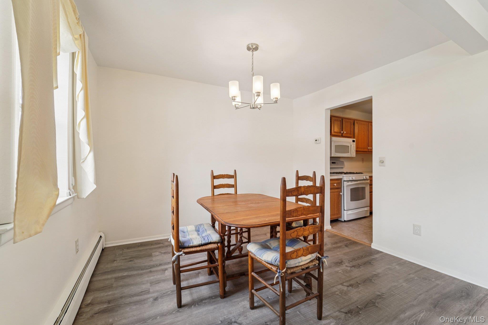 #8 photo, 101 Parkside, Suffern , NY 10901