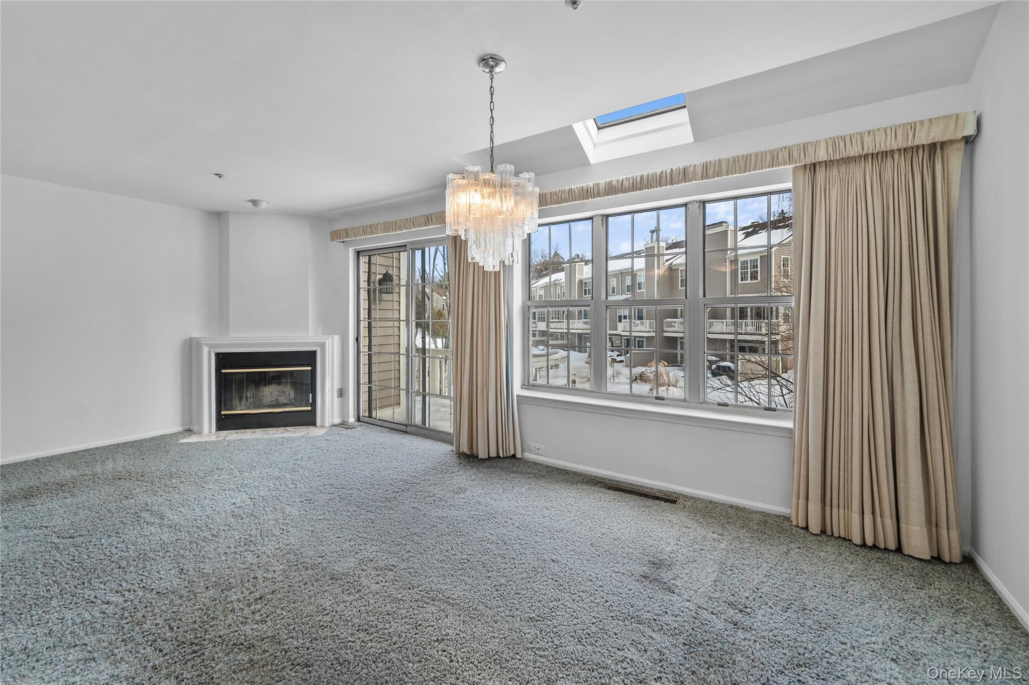 #11 photo, 302 Pondside Drive, White Plains , NY 10607