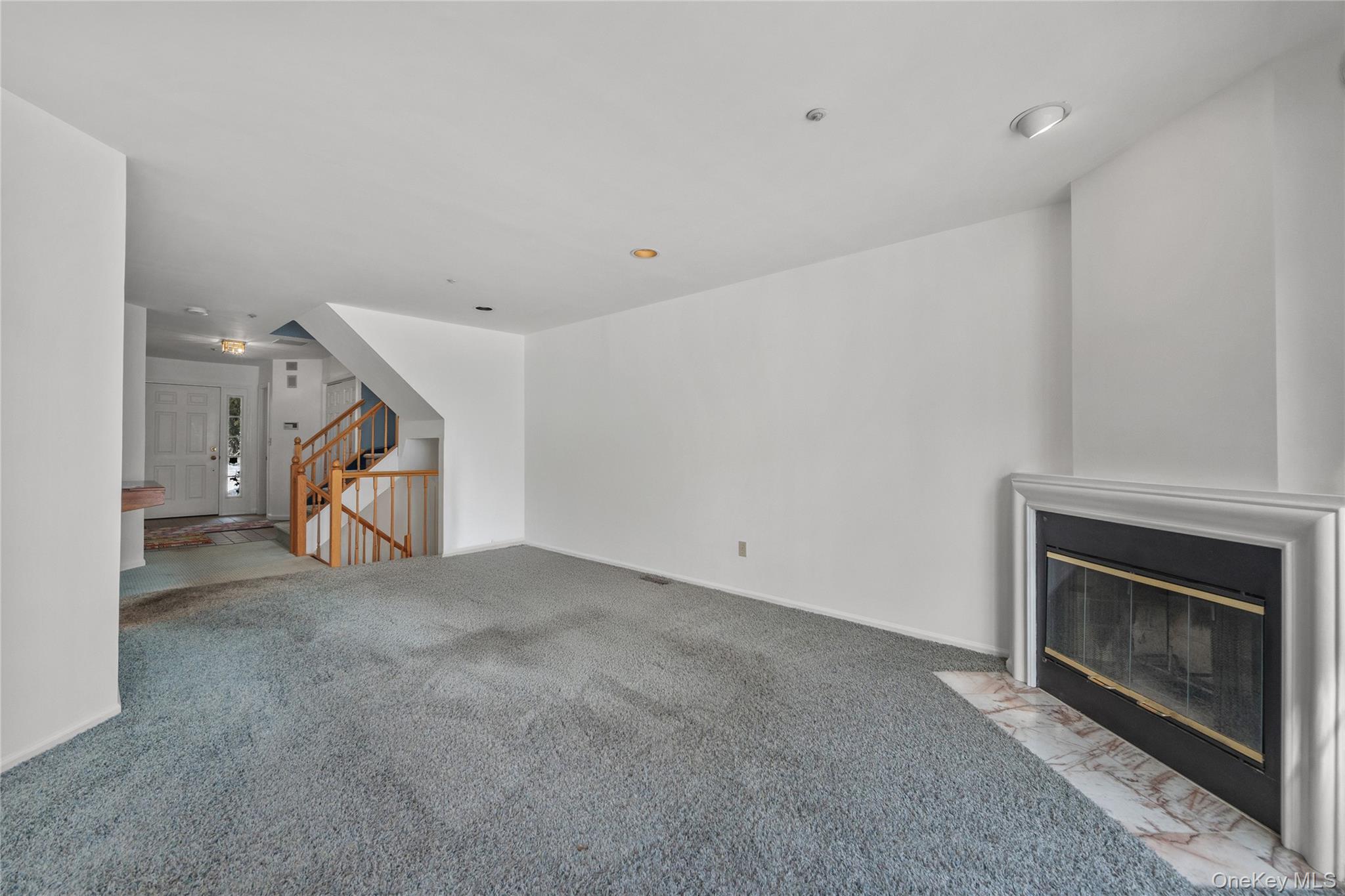 #14 photo, 302 Pondside Drive, White Plains , NY 10607