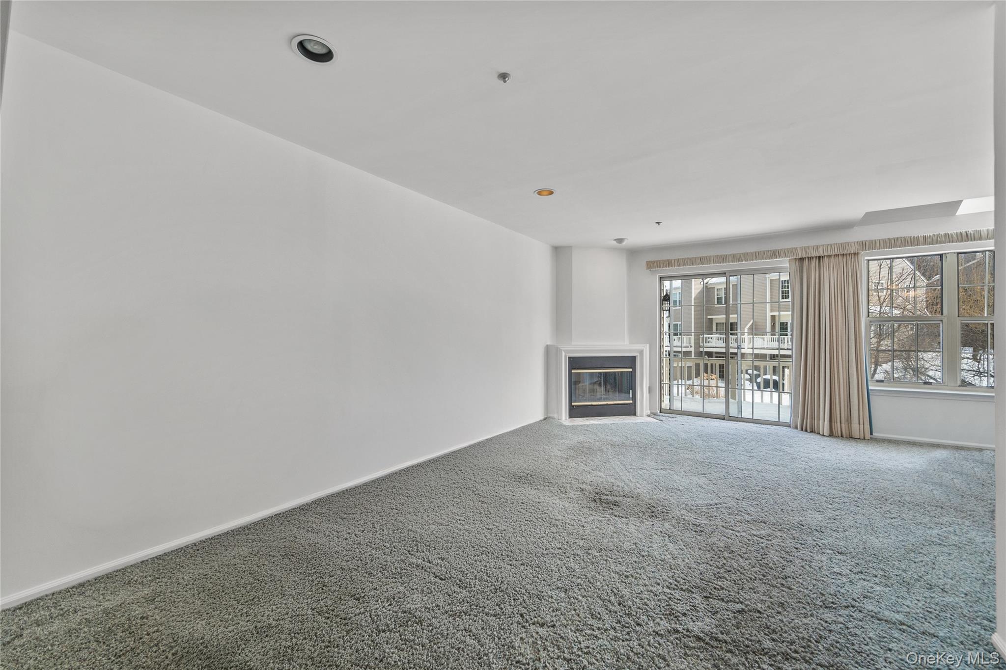 #9 photo, 302 Pondside Drive, White Plains , NY 10607