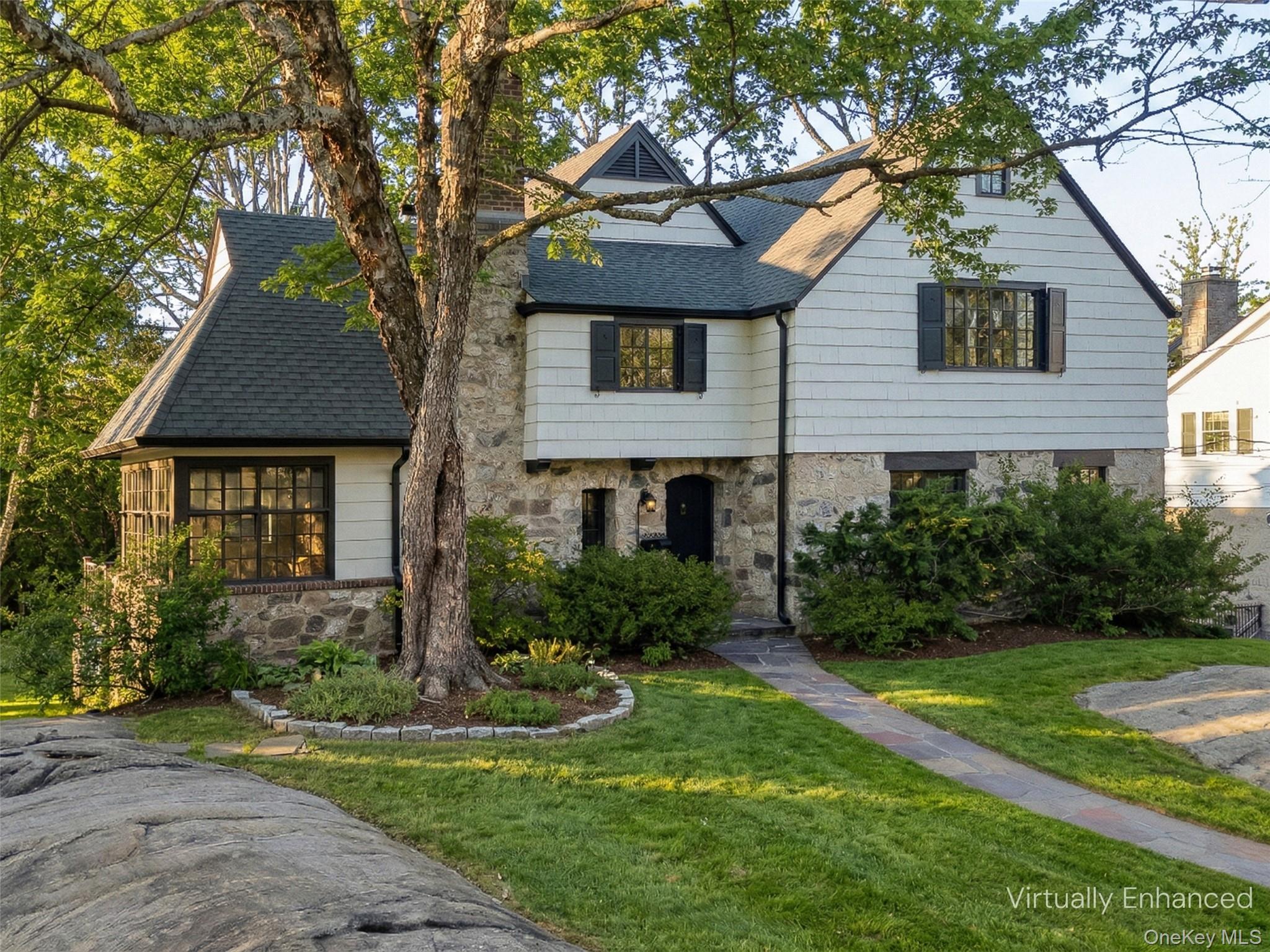 #2 photo, 65 Howell Avenue, Larchmont , NY 10538