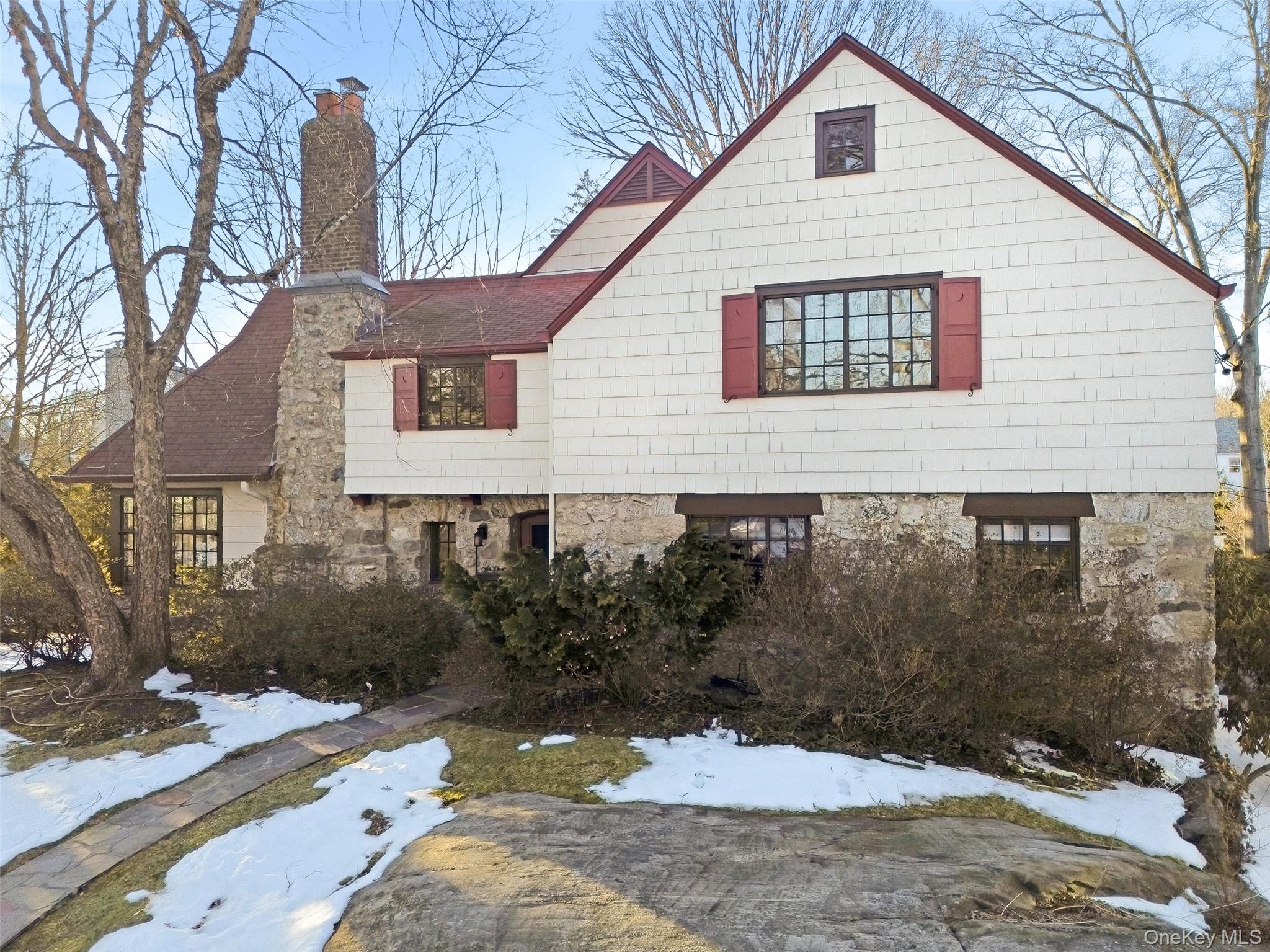 #3 photo, 65 Howell Avenue, Larchmont , NY 10538