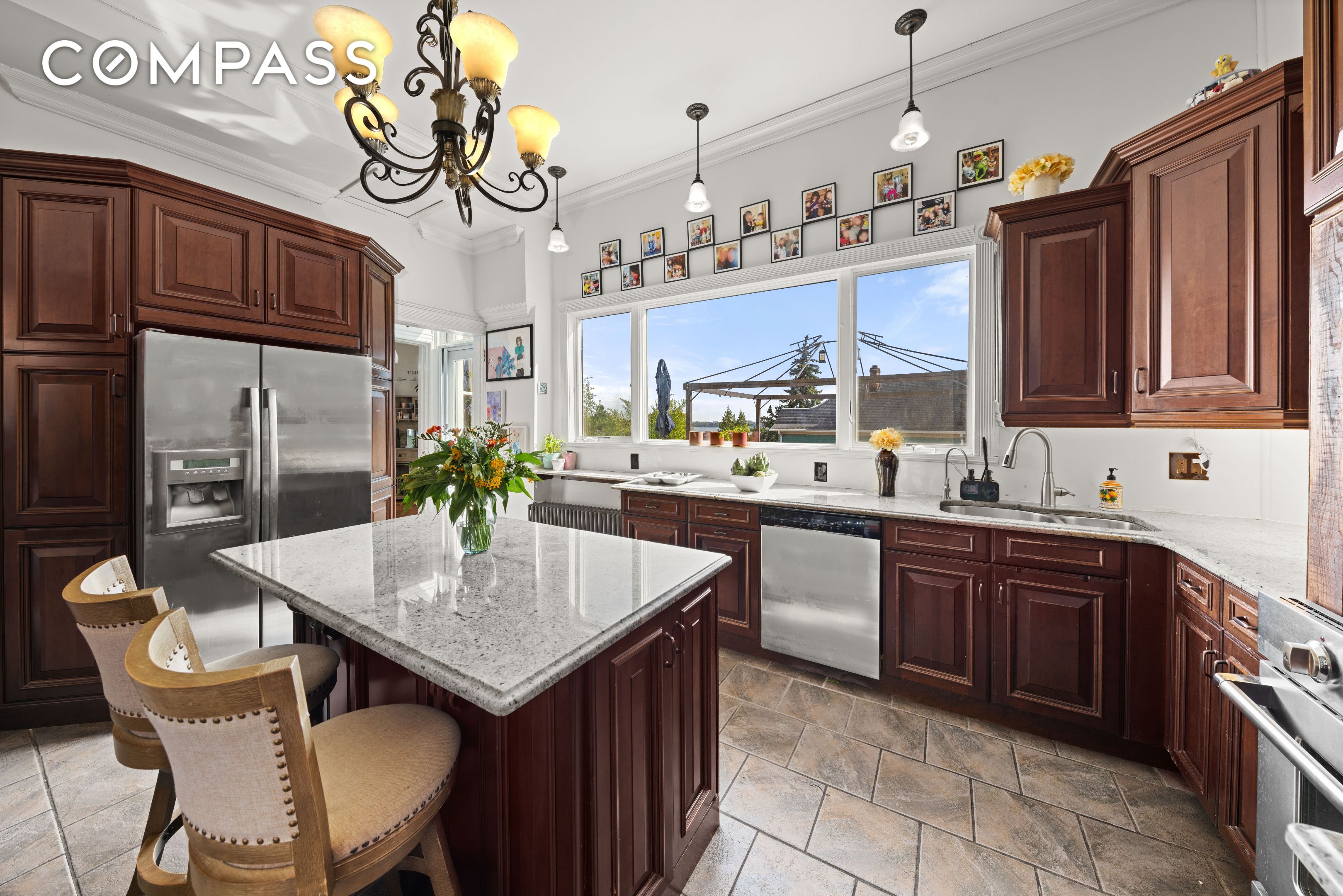 #12 photo, 351 St Pauls Avenue, 스태튼 섬 New York City , NY 10304