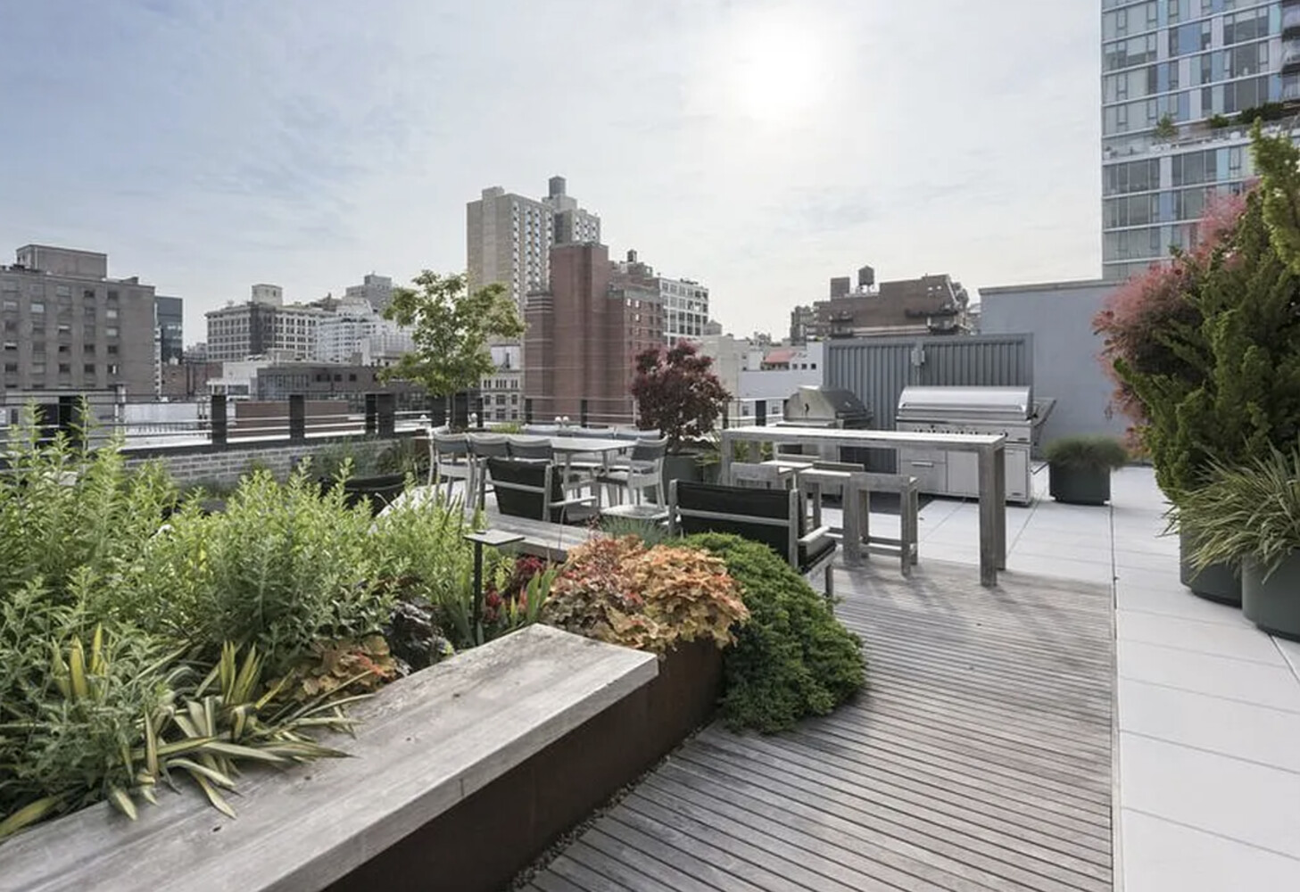 #11 photo, 211 E 13TH Street, Манхэттен ‖ East Village , NY 10003