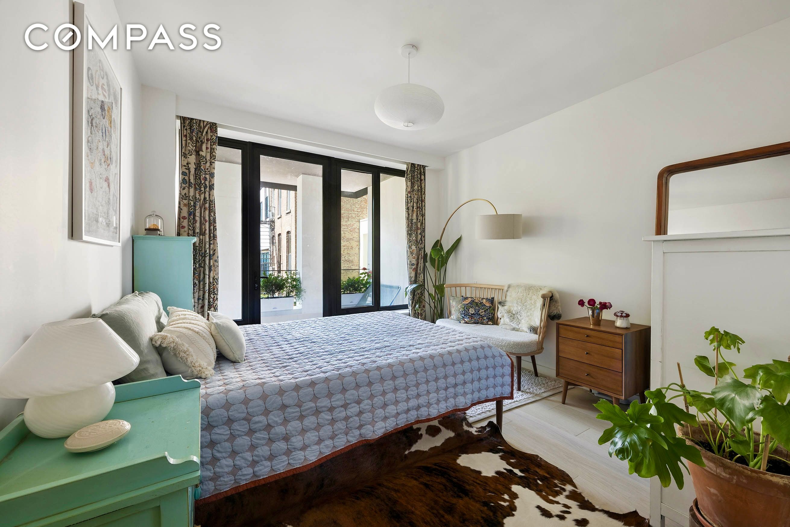 #11 photo, 58 St Marks Place, הברונקס Boerum Hill , NY 11217