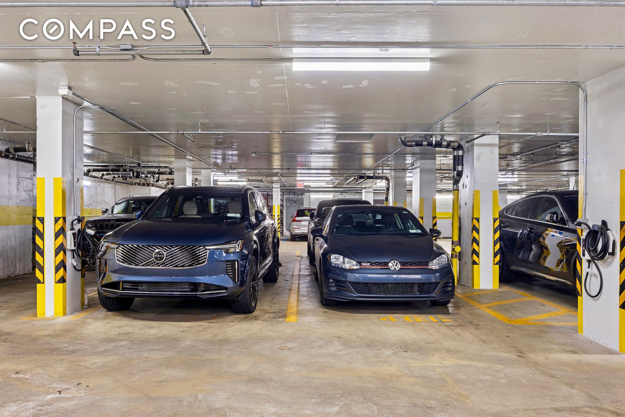 #16 photo, 58 St Marks Place, הברונקס Boerum Hill , NY 11217