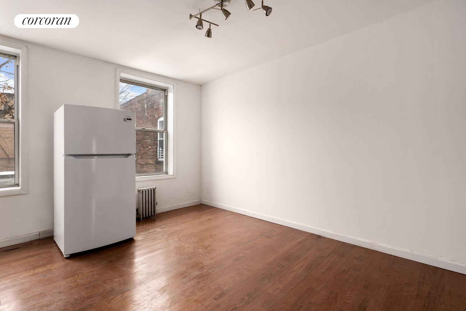 #11 photo, 704 HUMBOLDT Street, Бруклин ‖ Greenpoint , NY 11222