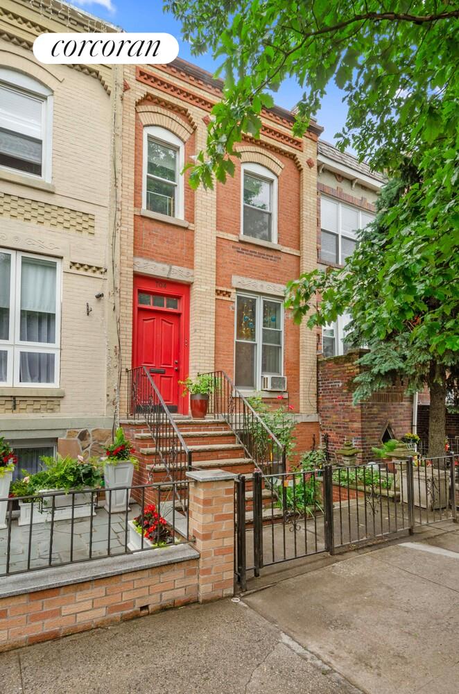 #14 photo, 704 HUMBOLDT Street, Бруклин ‖ Greenpoint , NY 11222