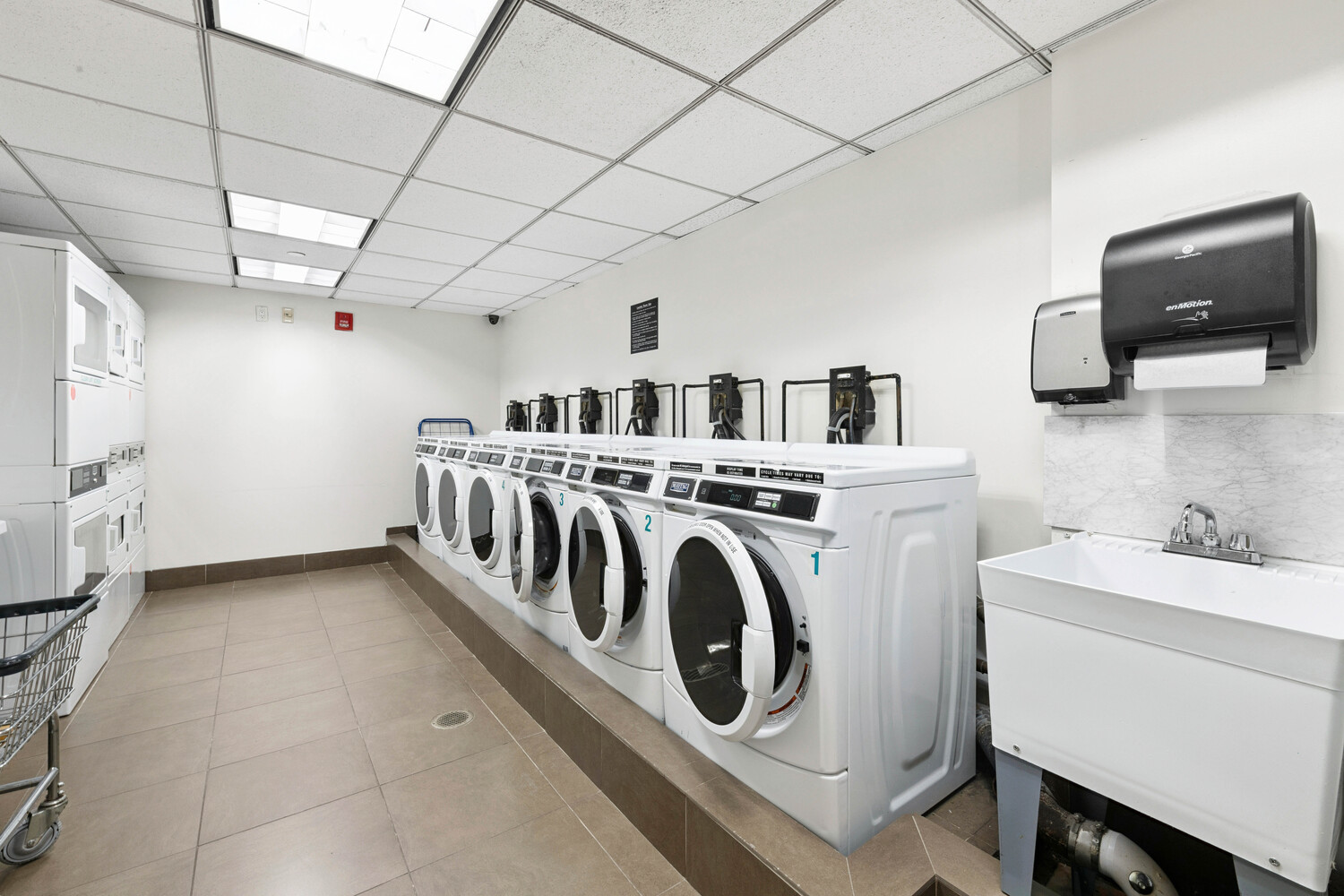 #10 photo, 100 W 39TH Street, Midtown , NY 10018