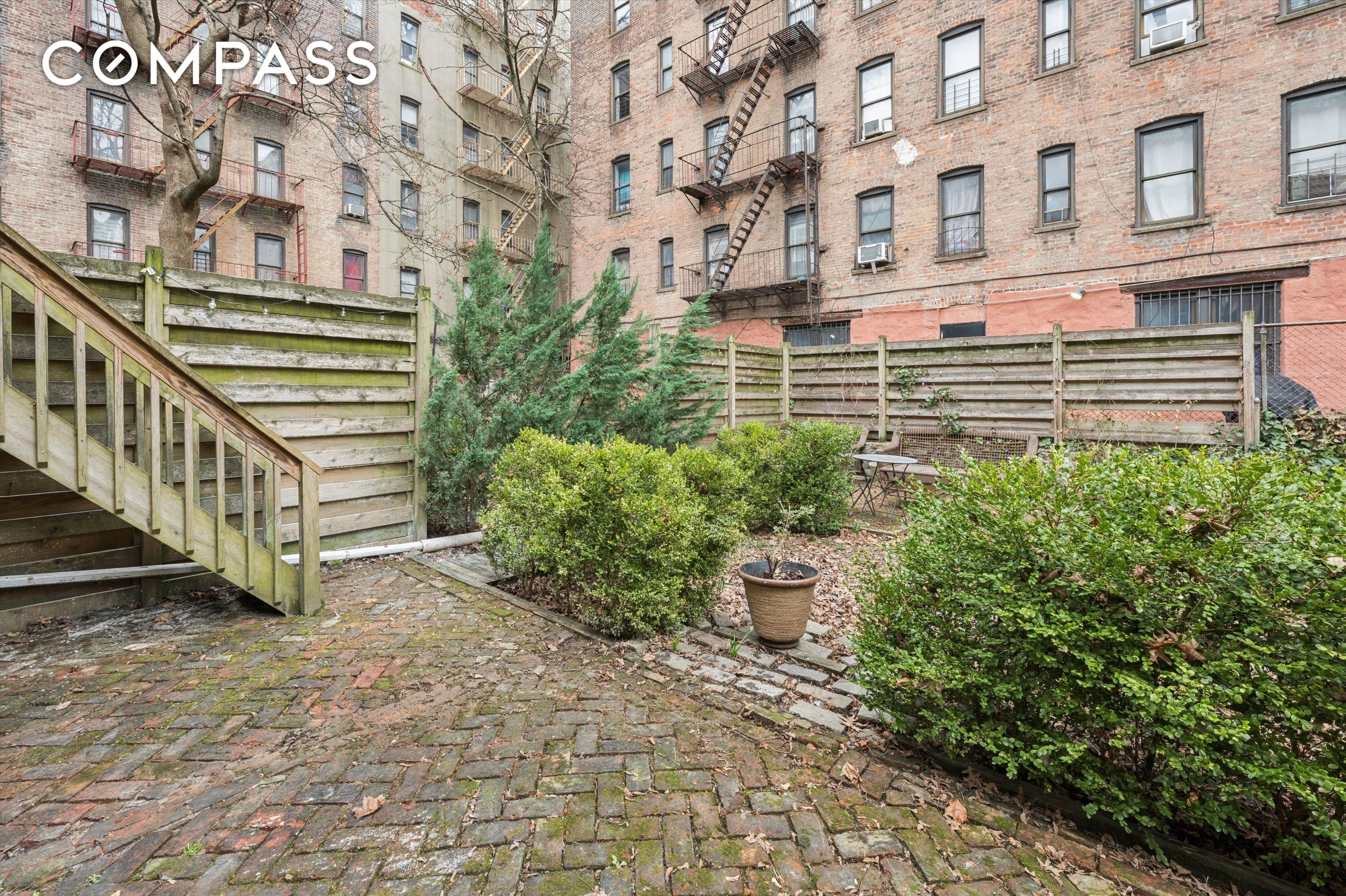 #19 photo, Bronx, Fordham , NY 10458