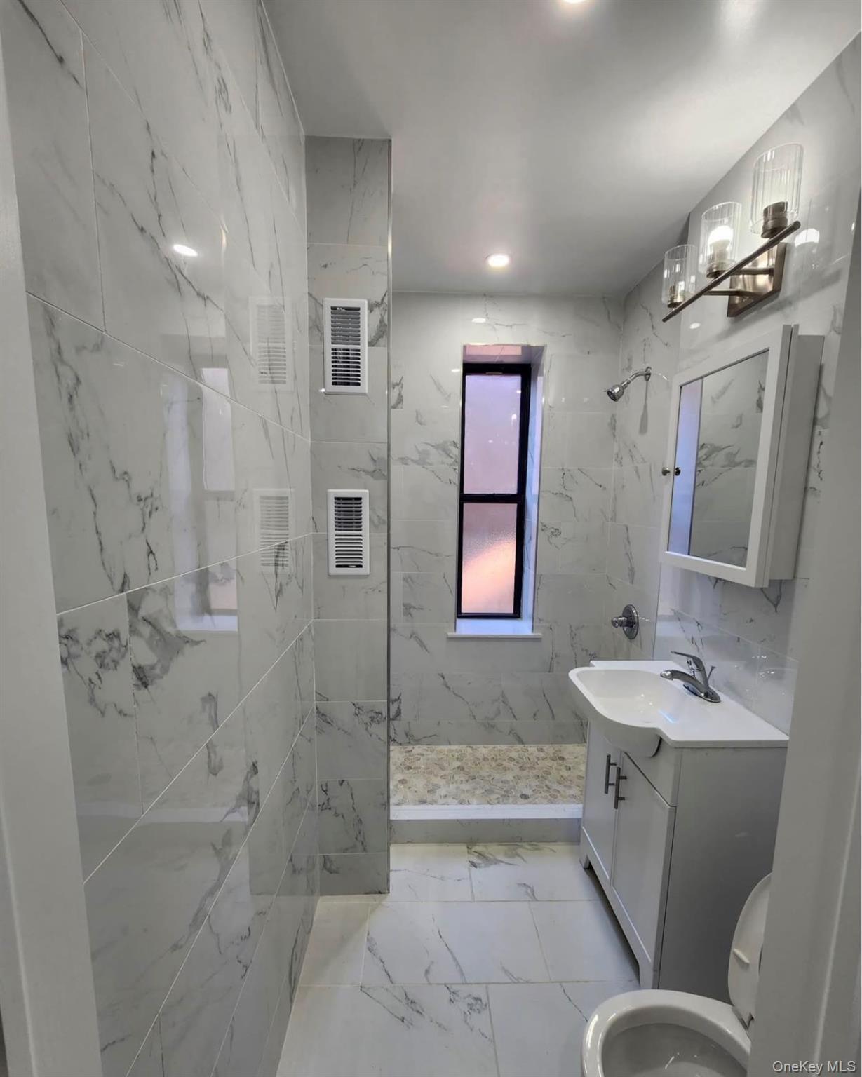 #9 photo, 37-21 80th Street, Jackson Heights , NY 11372