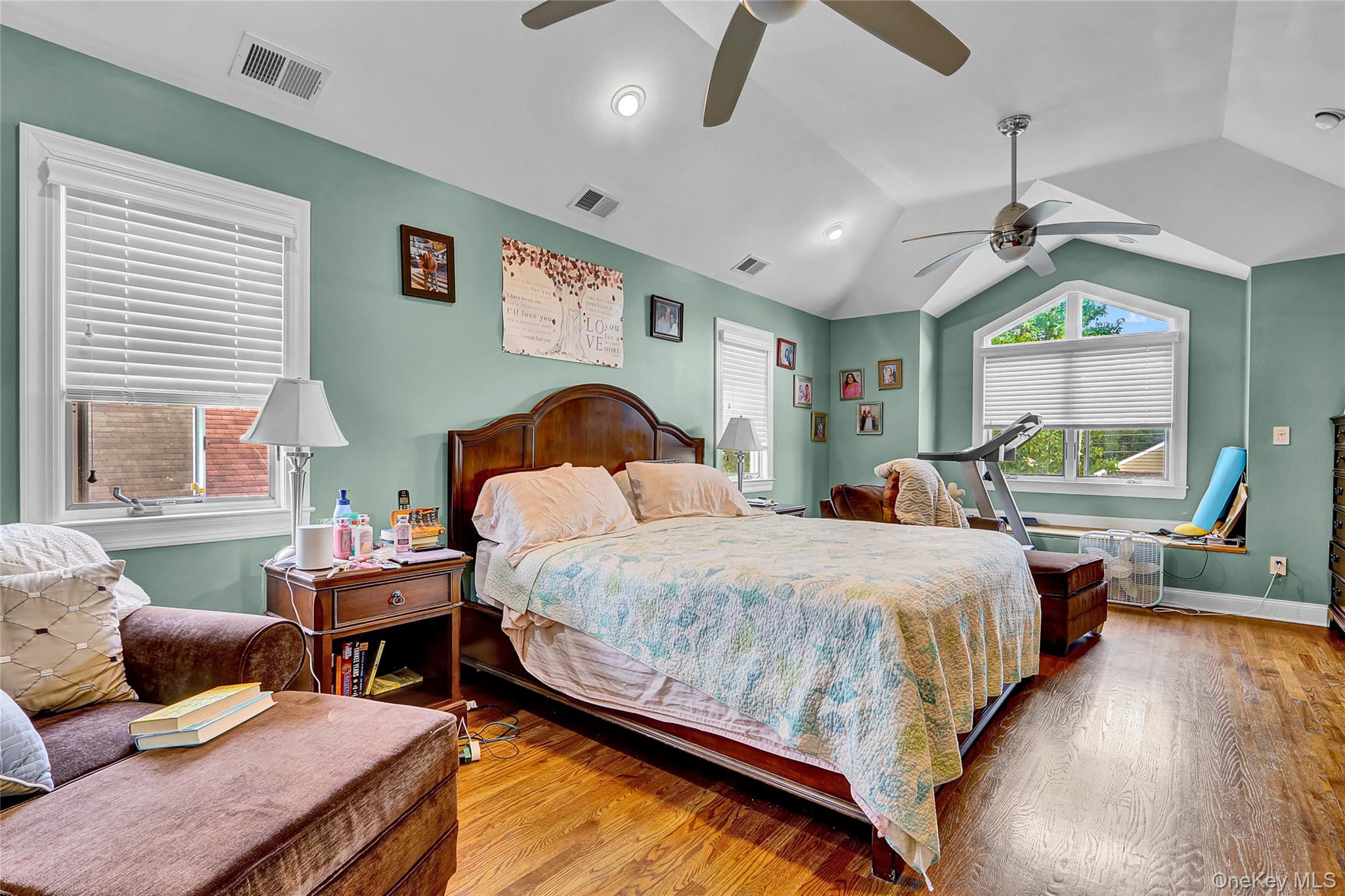 #10 photo, 2070 Beverly Way, Merrick , NY 11566