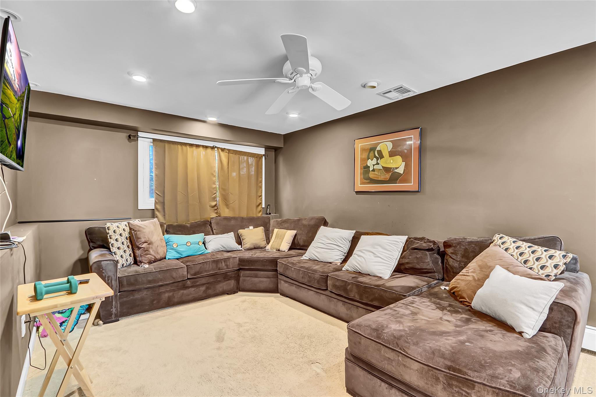 #5 photo, 2070 Beverly Way, Merrick , NY 11566