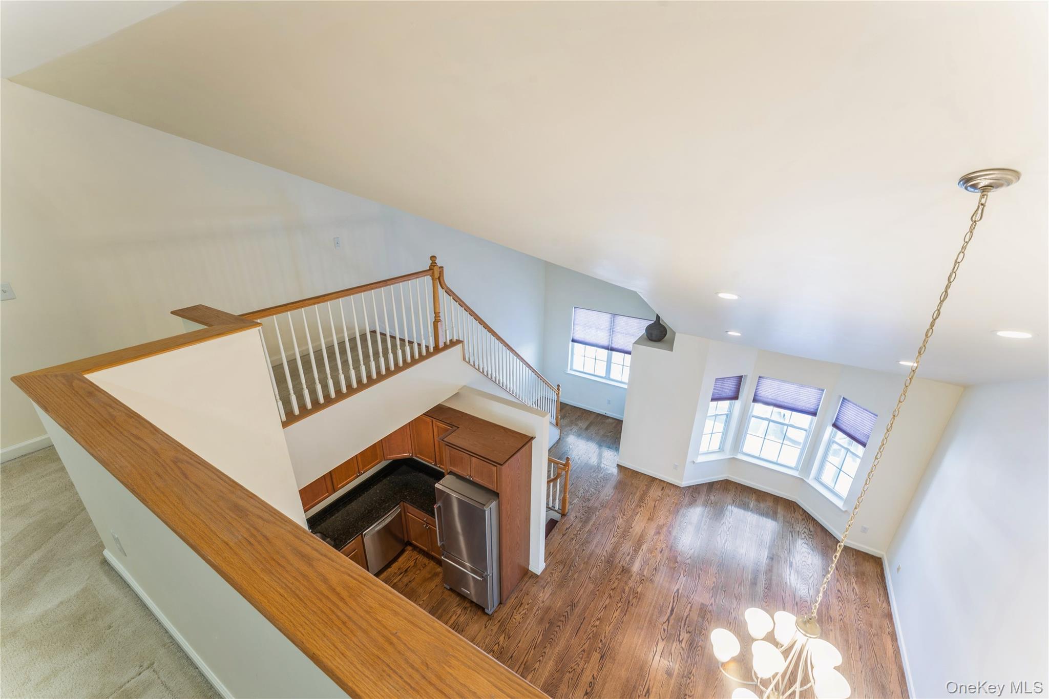 #16 photo, 403 Autumn Drive, Нассау ‖ East Meadow , NY 11554