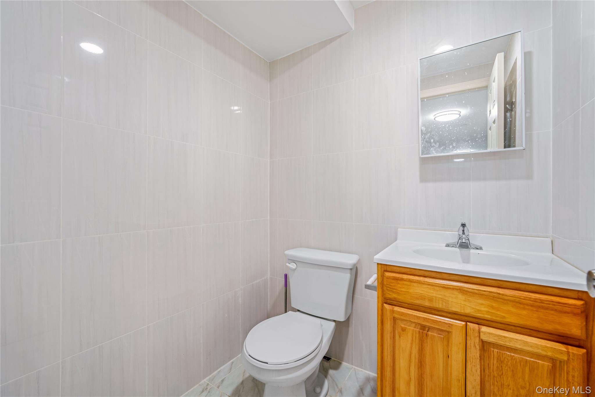 #18 photo, 220-09 64th Avenue, Bayside , NY 11364